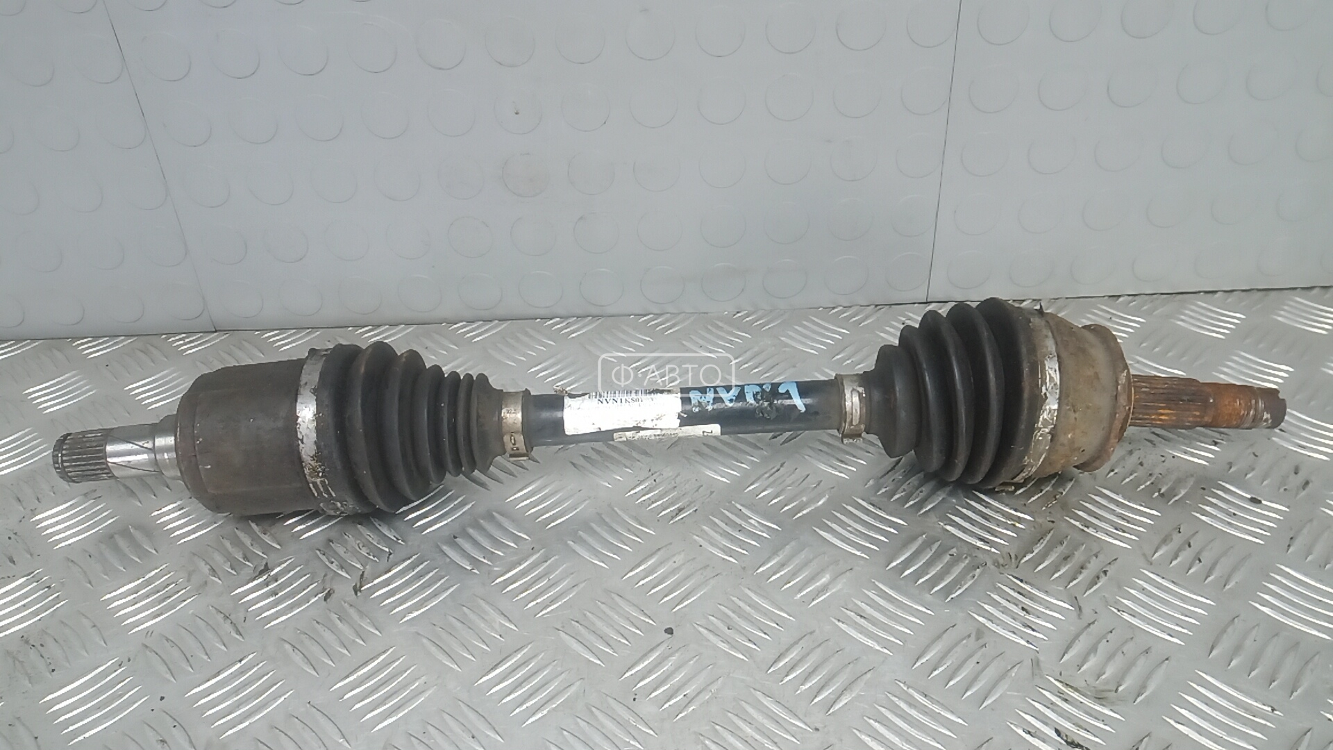 Привод передний левый