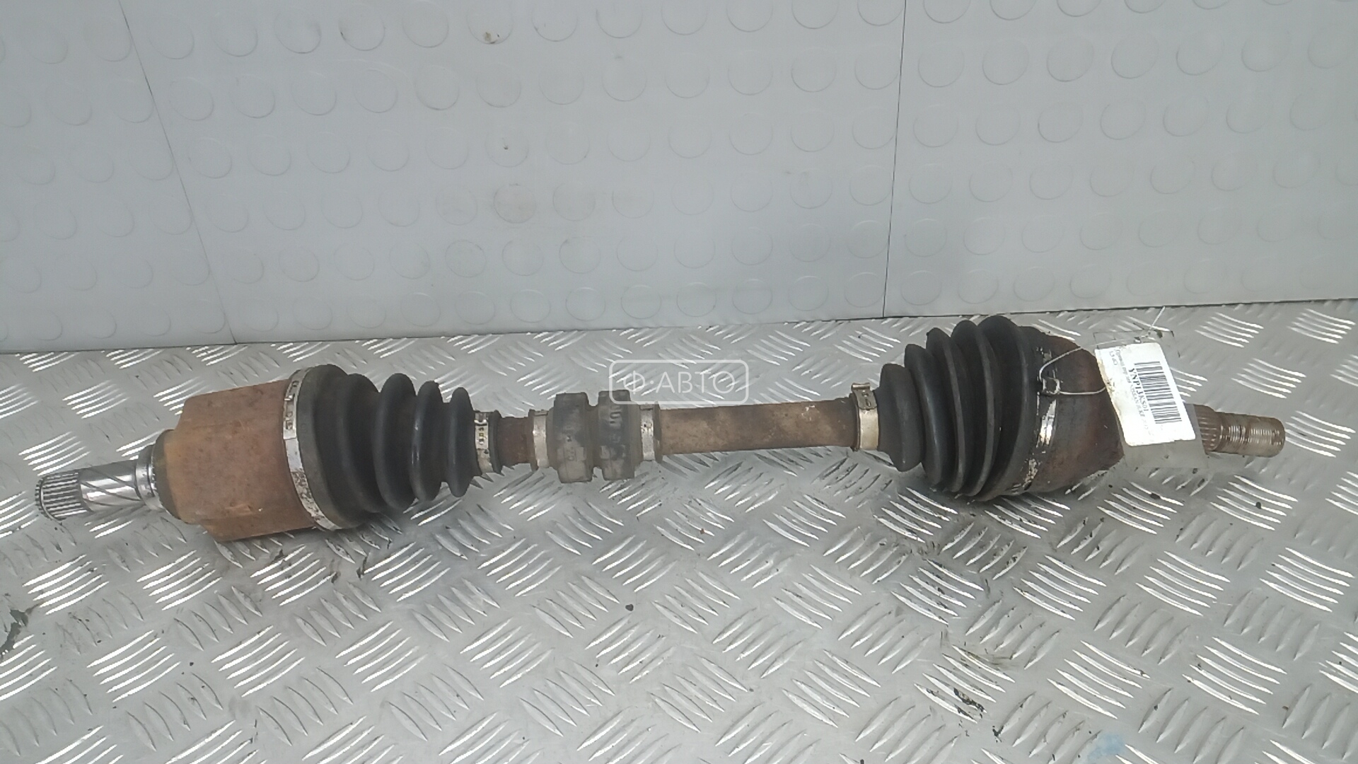 Привод передний левый