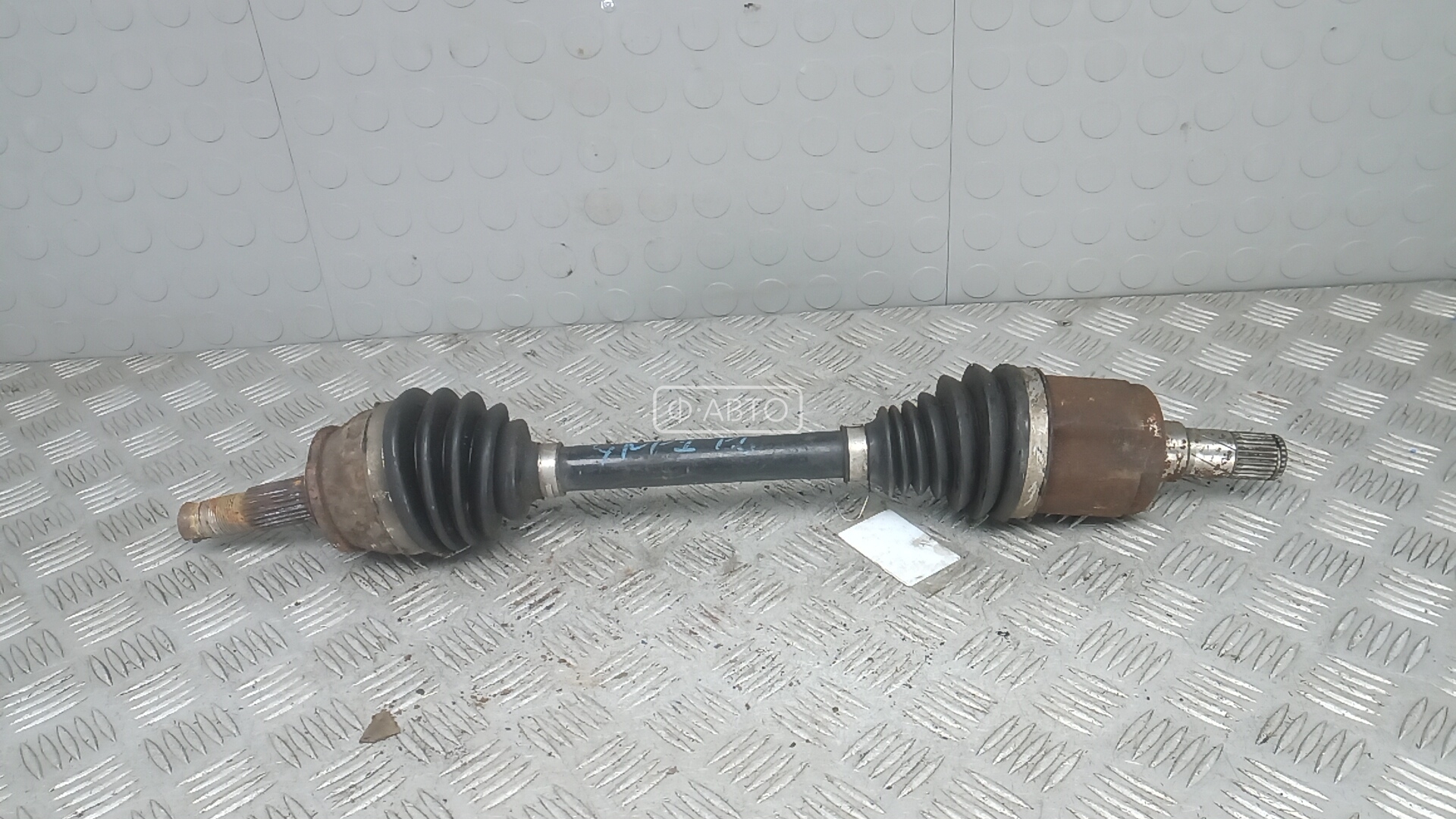 Привод передний левый