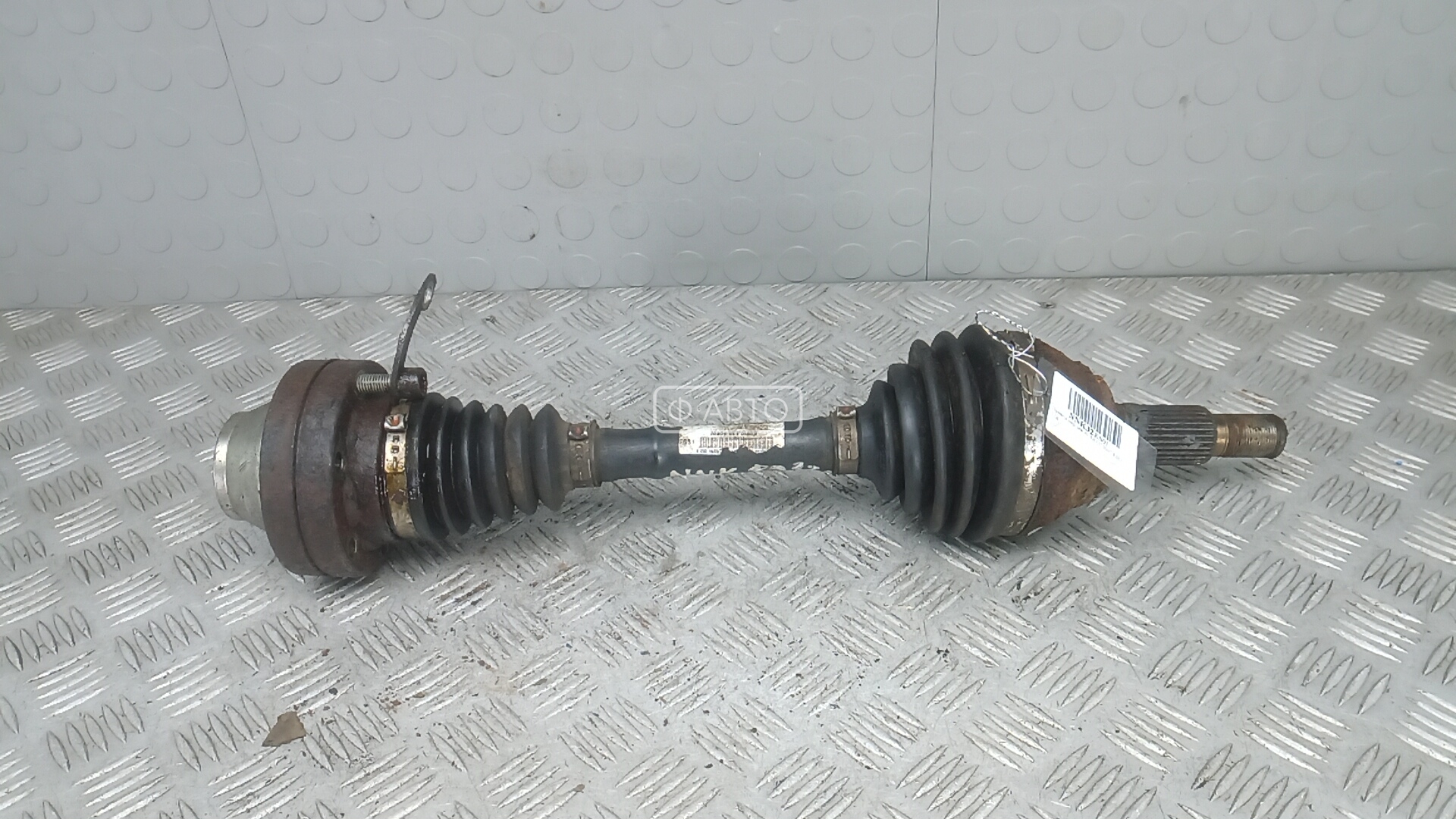 Привод передний левый