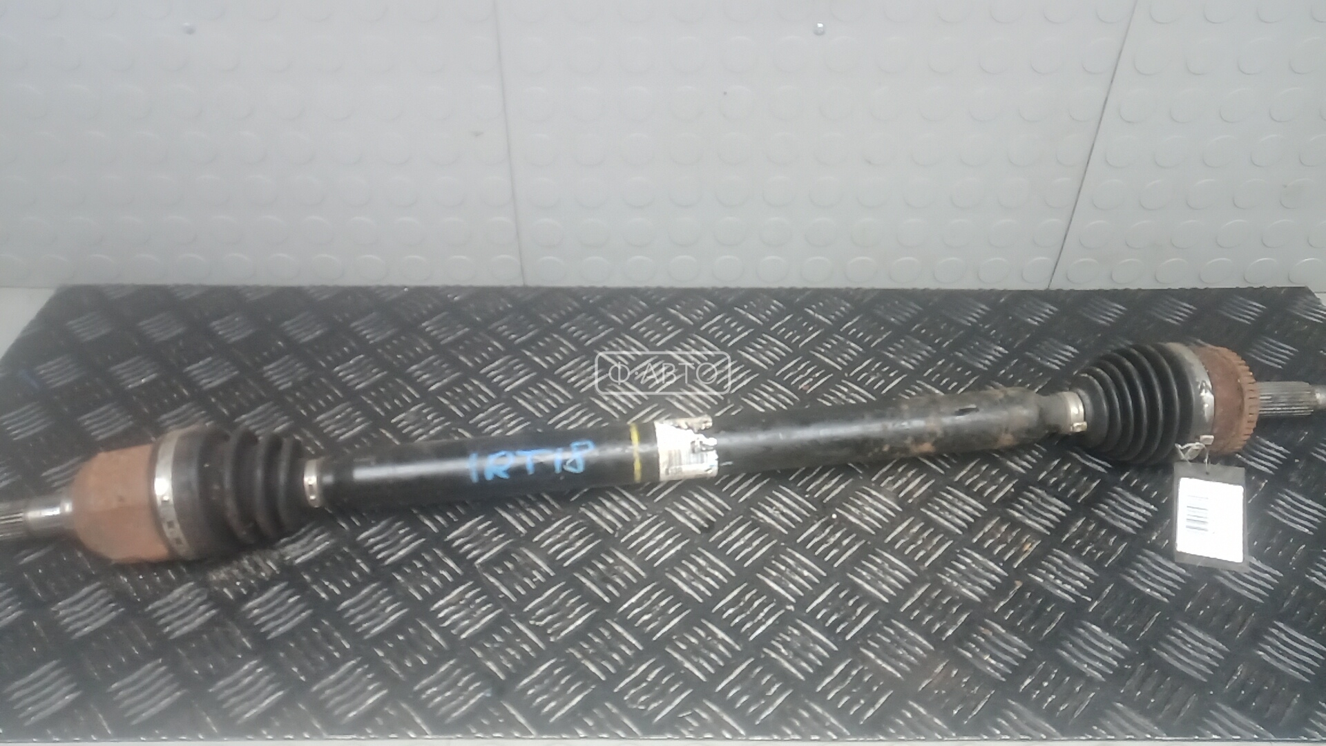 Привод передний правый