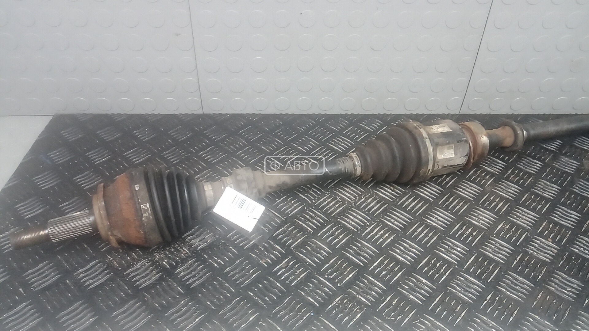 Привод передний правый