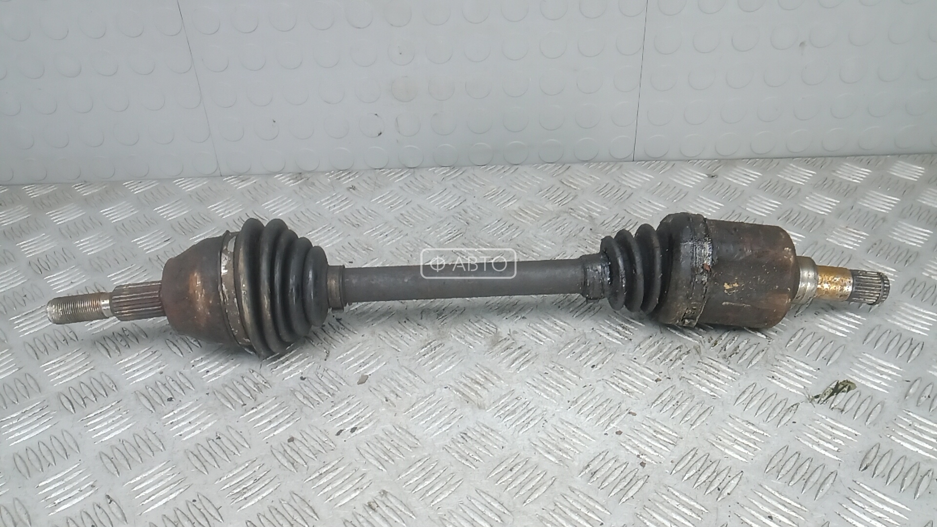 Привод передний левый