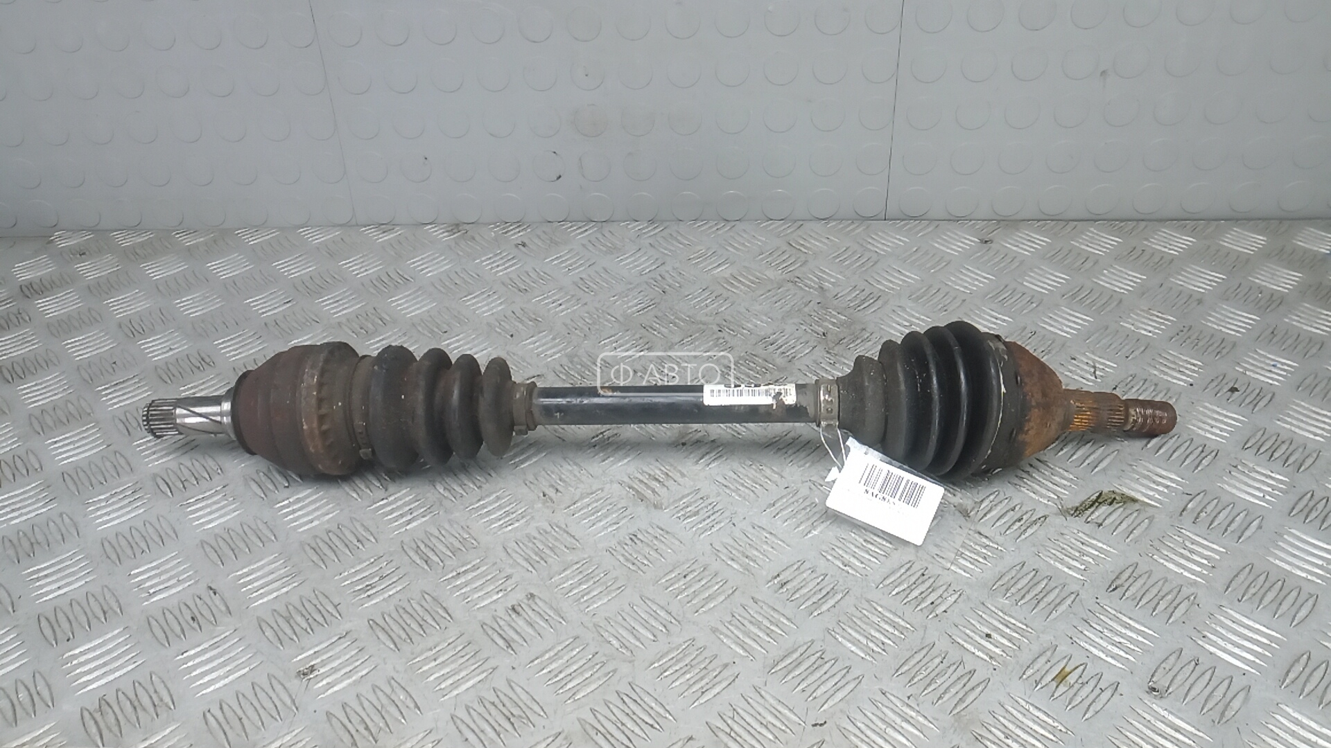 Привод передний левый