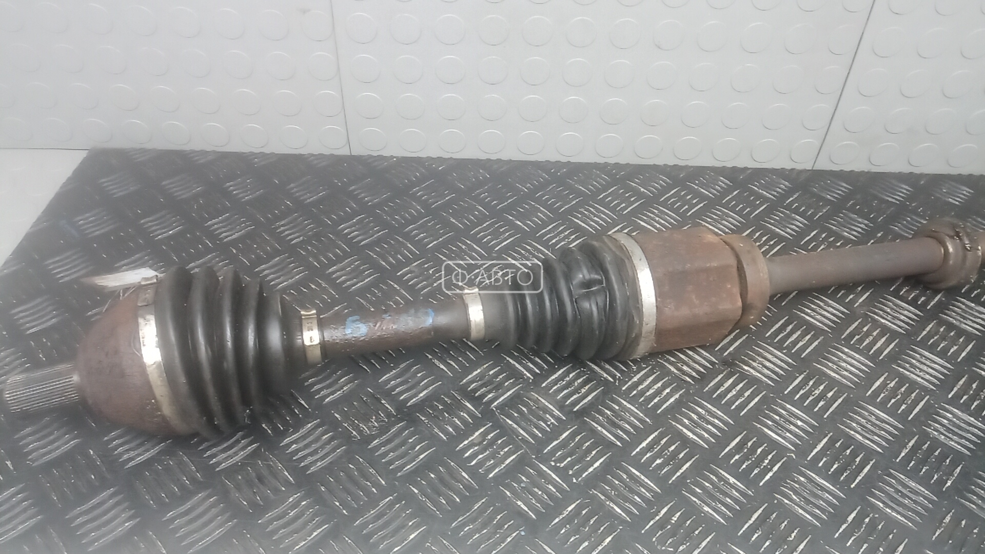 Привод передний правый