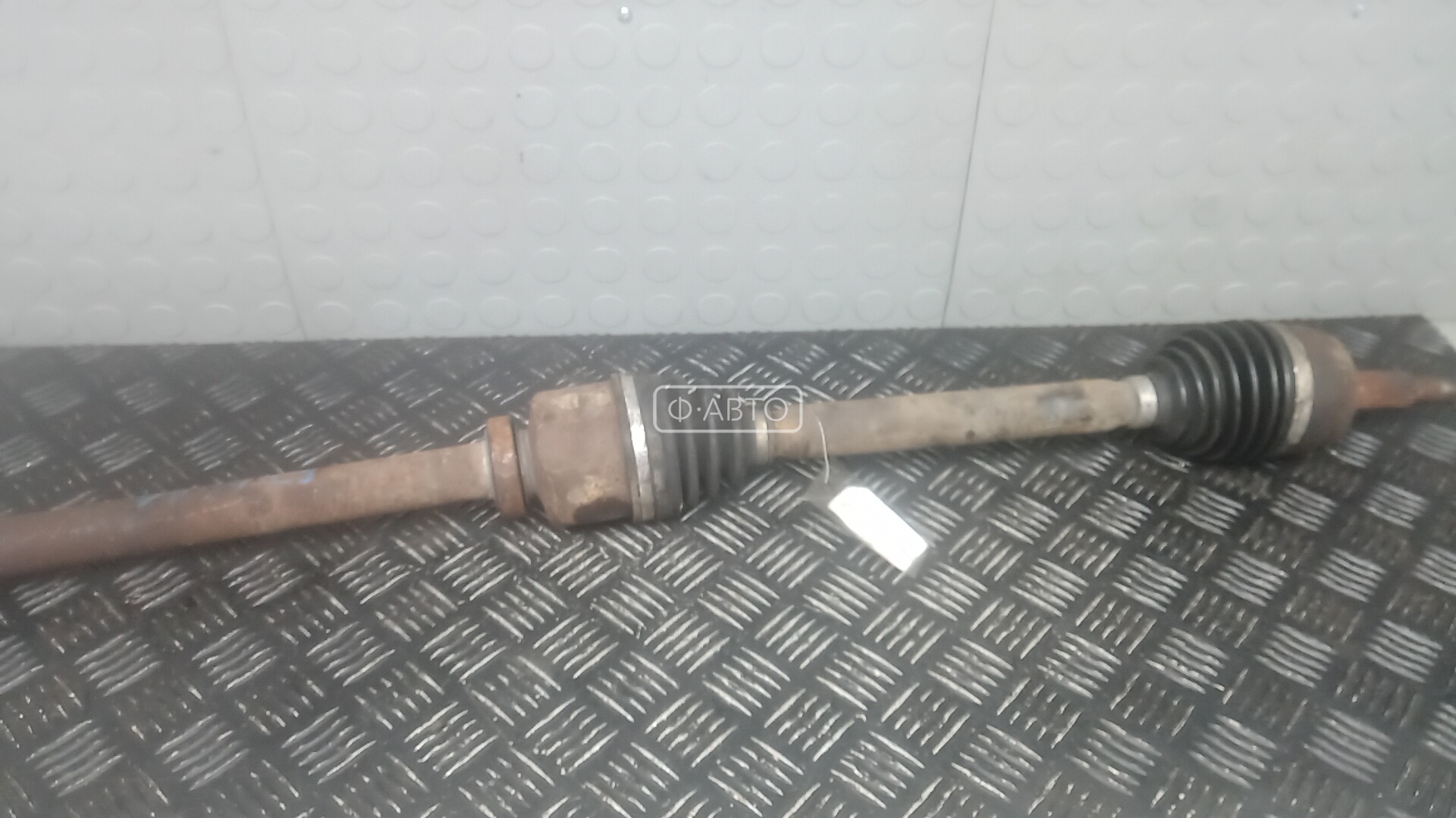 Привод передний правый