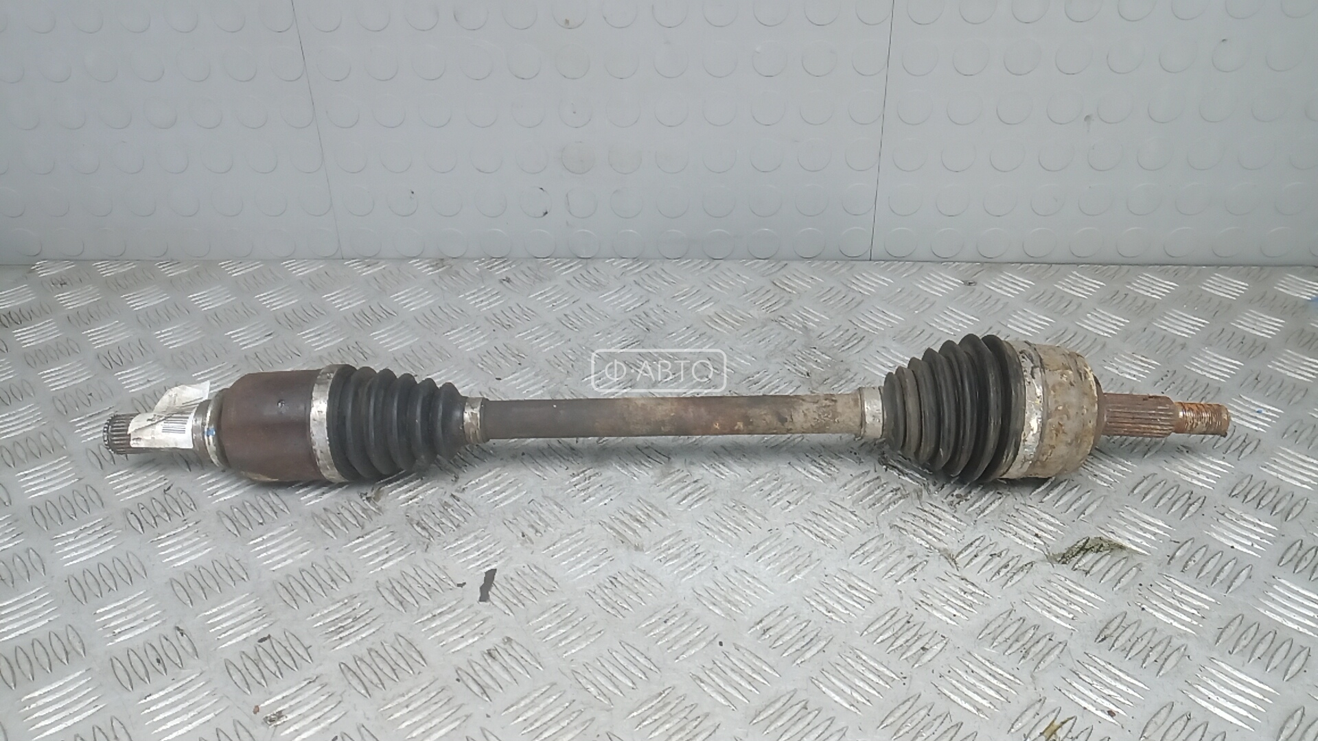 Привод передний левый