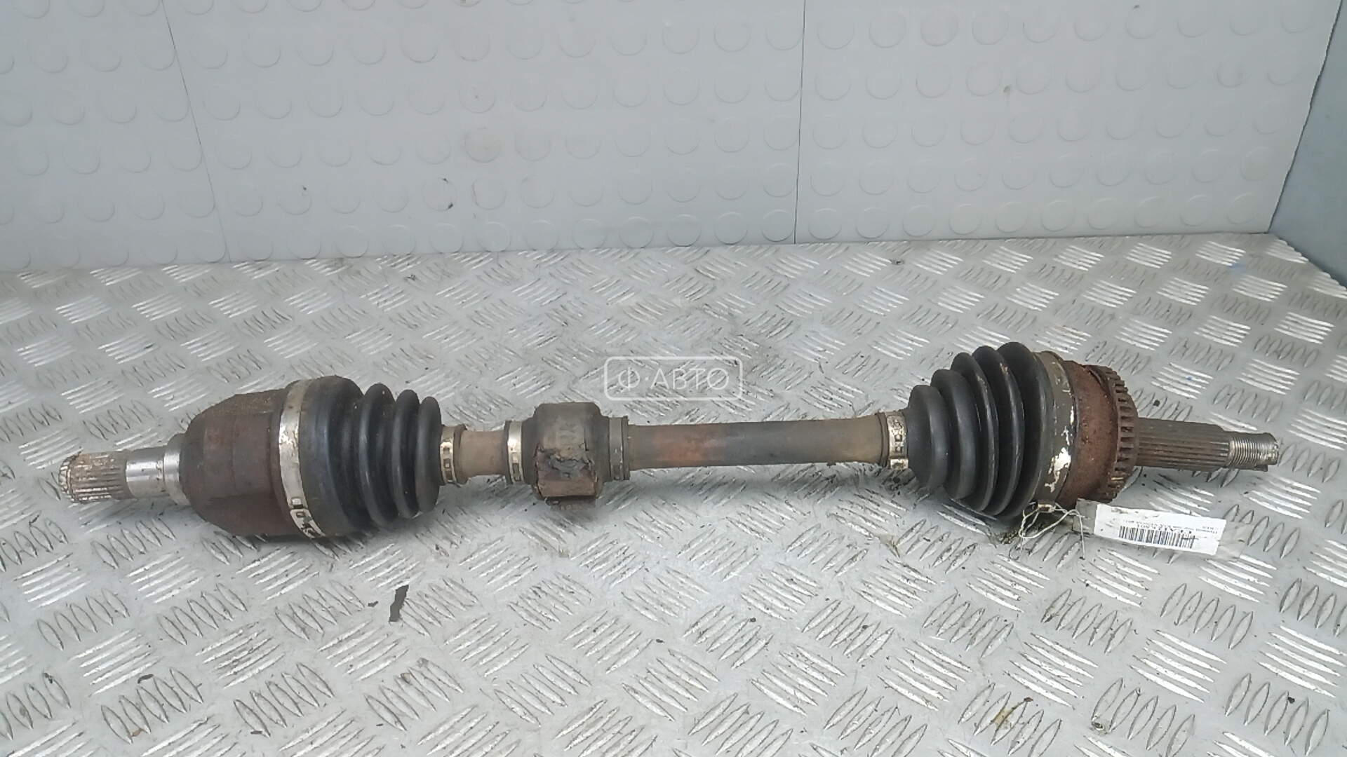 Привод передний левый