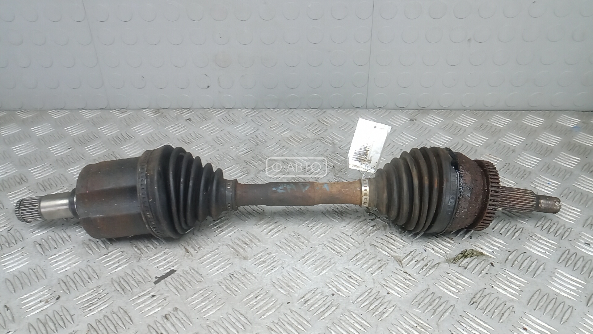 Привод передний левый