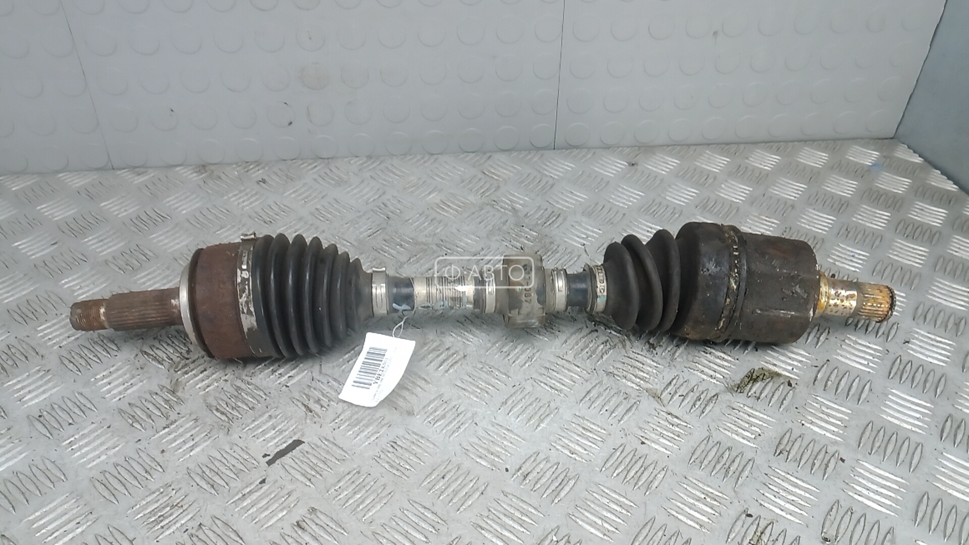 Привод передний левый