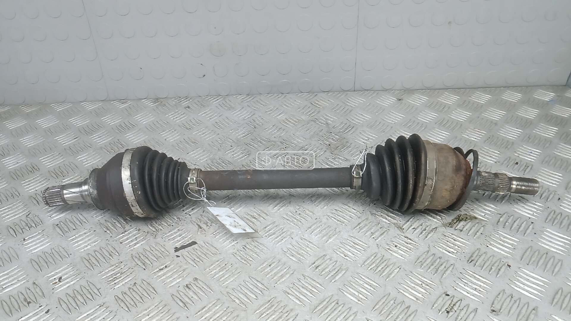 Привод передний левый