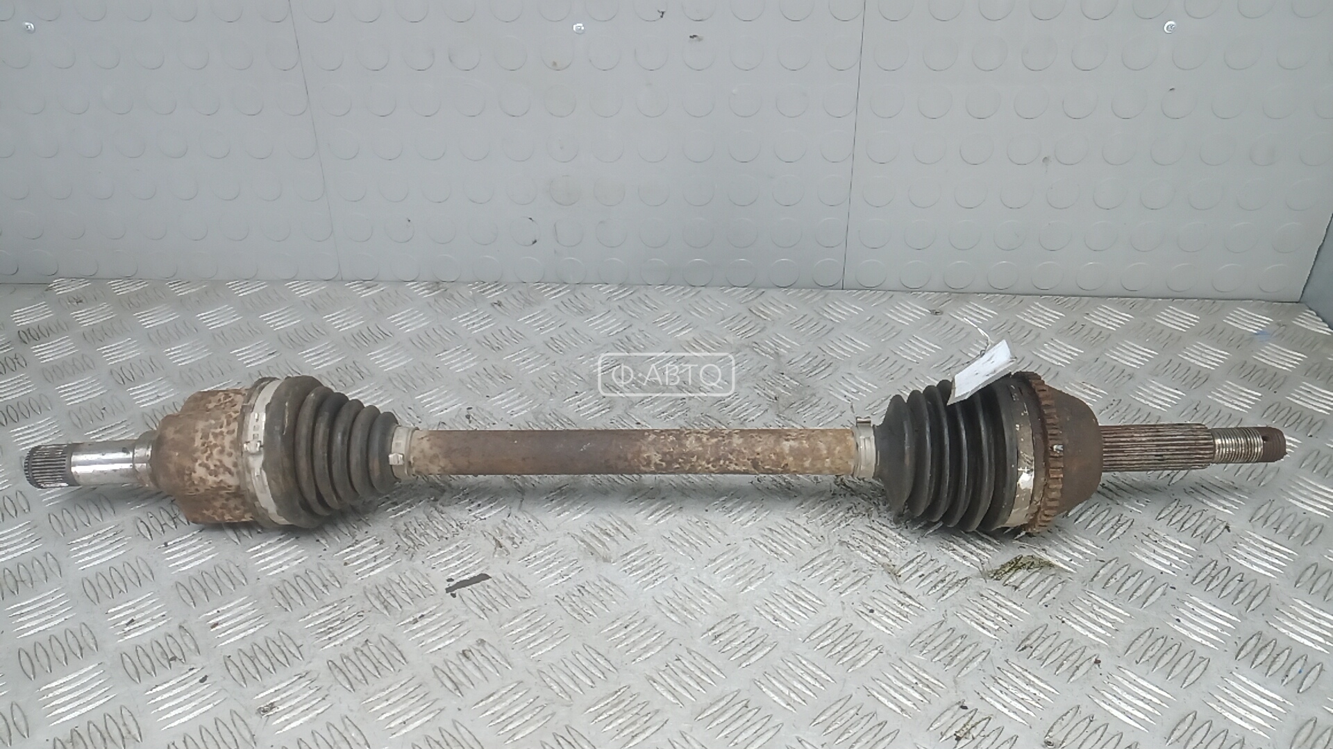 Привод передний левый