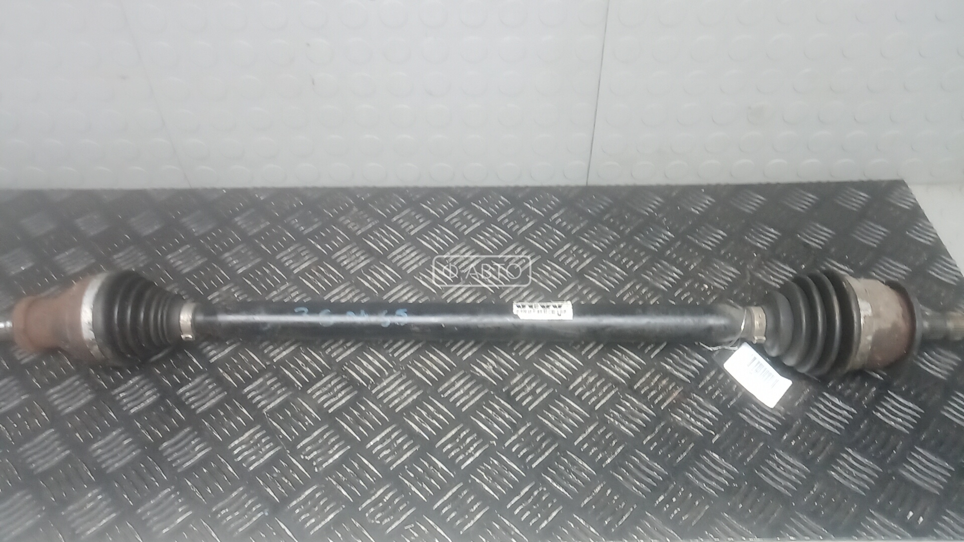 Привод передний правый