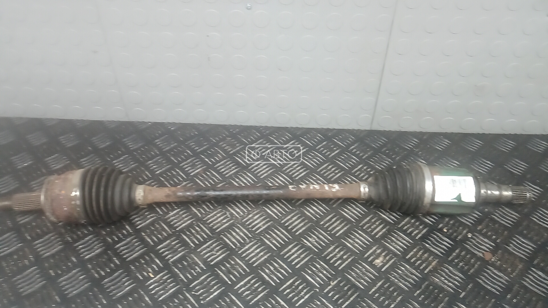 Привод передний правый