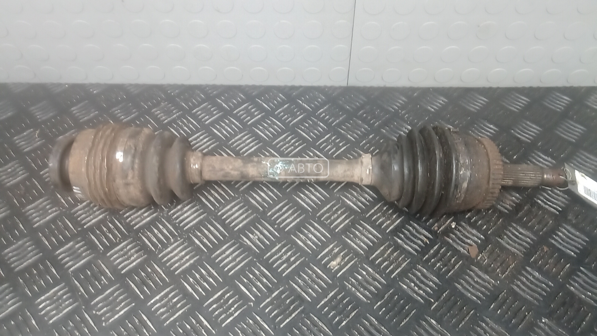 Привод передний правый