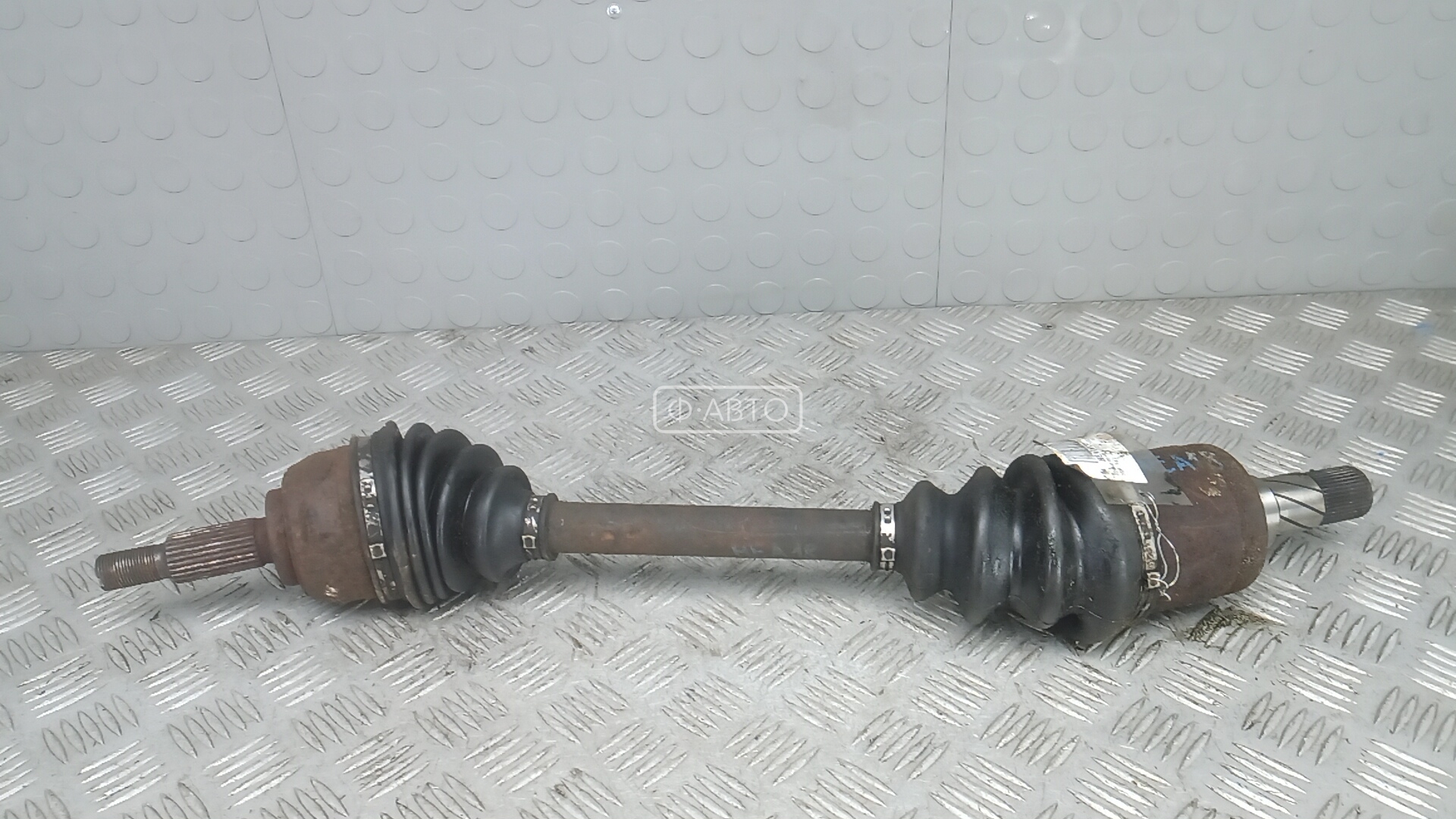 Привод передний левый