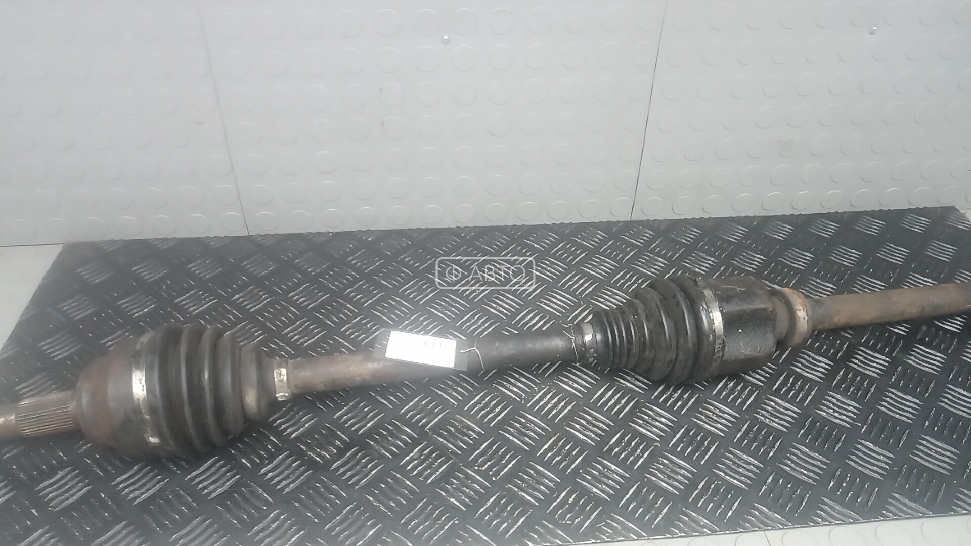 Привод передний правый