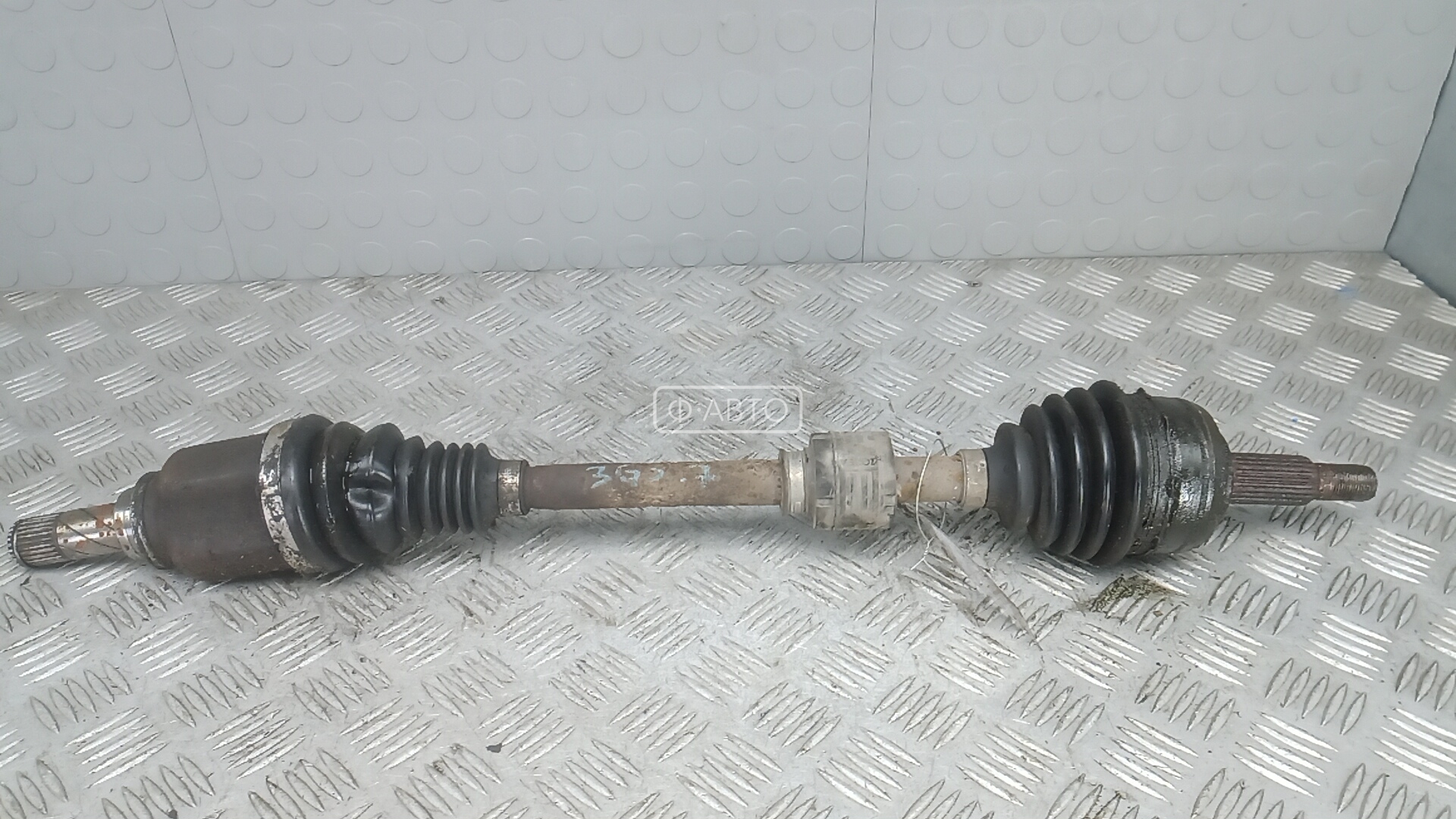 Привод передний левый