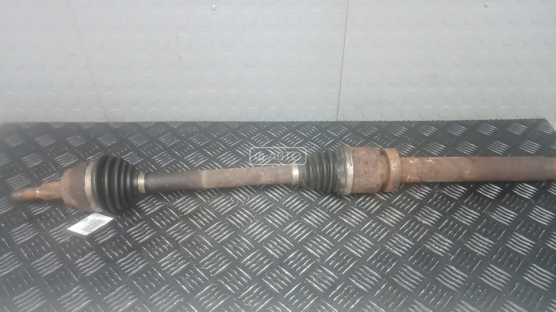 Привод передний правый