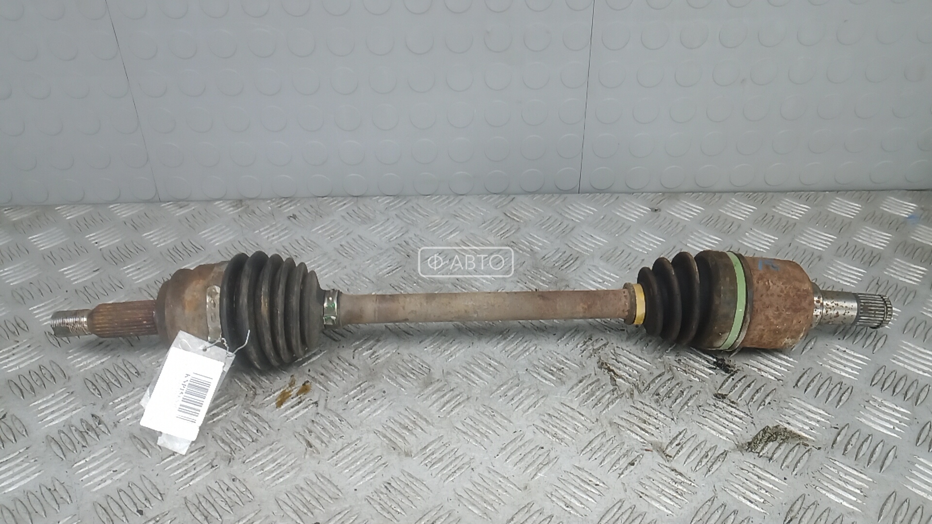 Привод передний левый