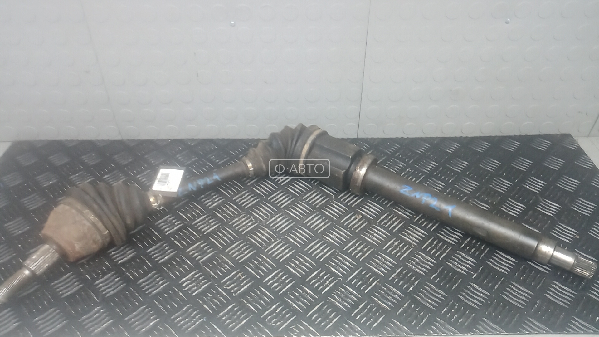Привод передний правый
