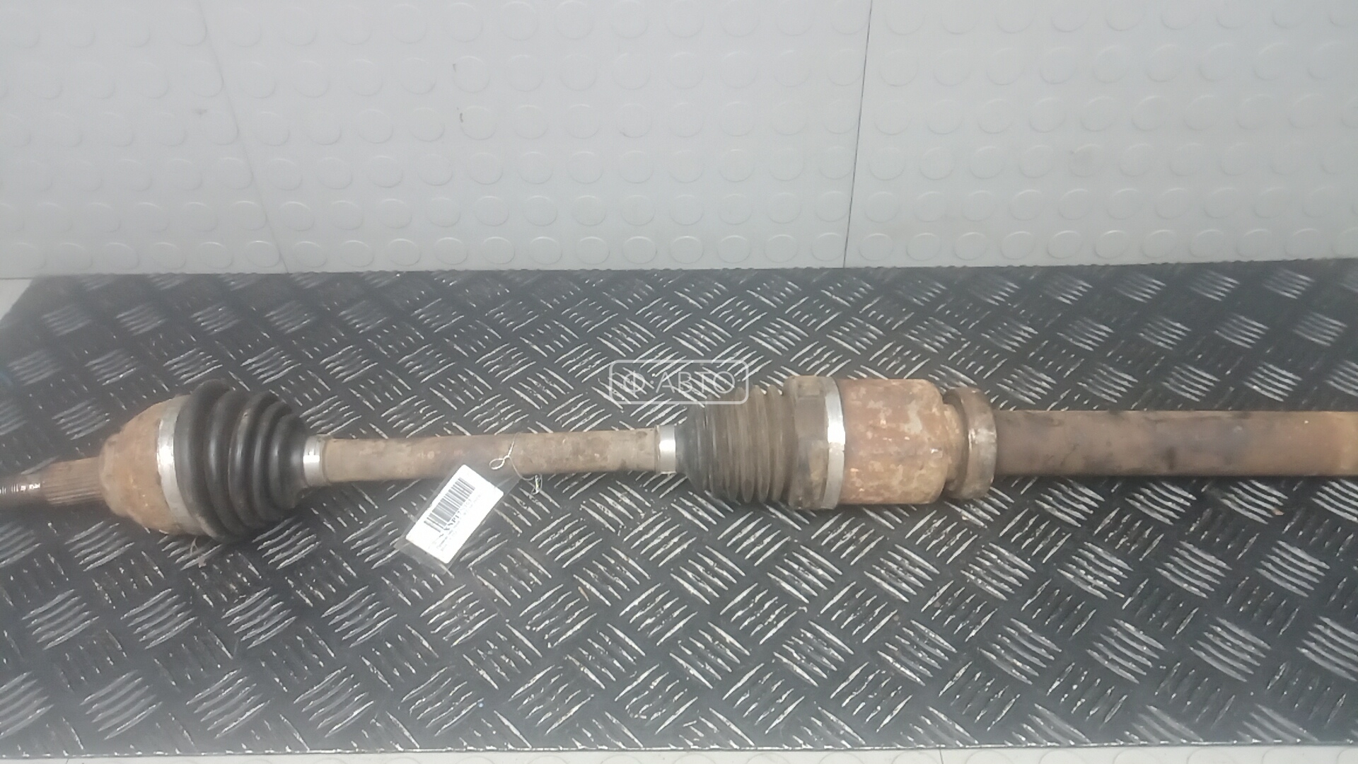 Привод передний правый