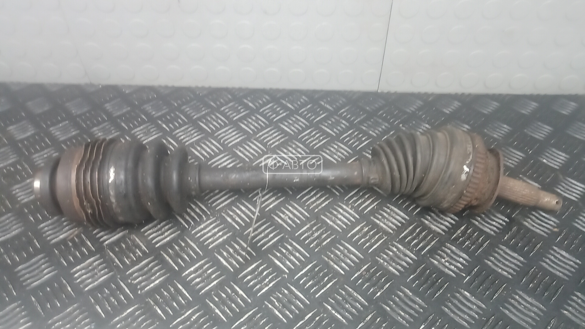 Привод передний правый