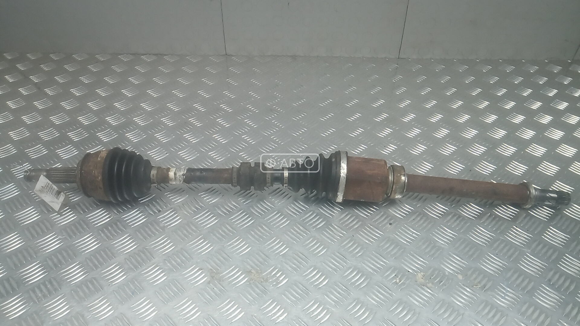 Привод передний правый