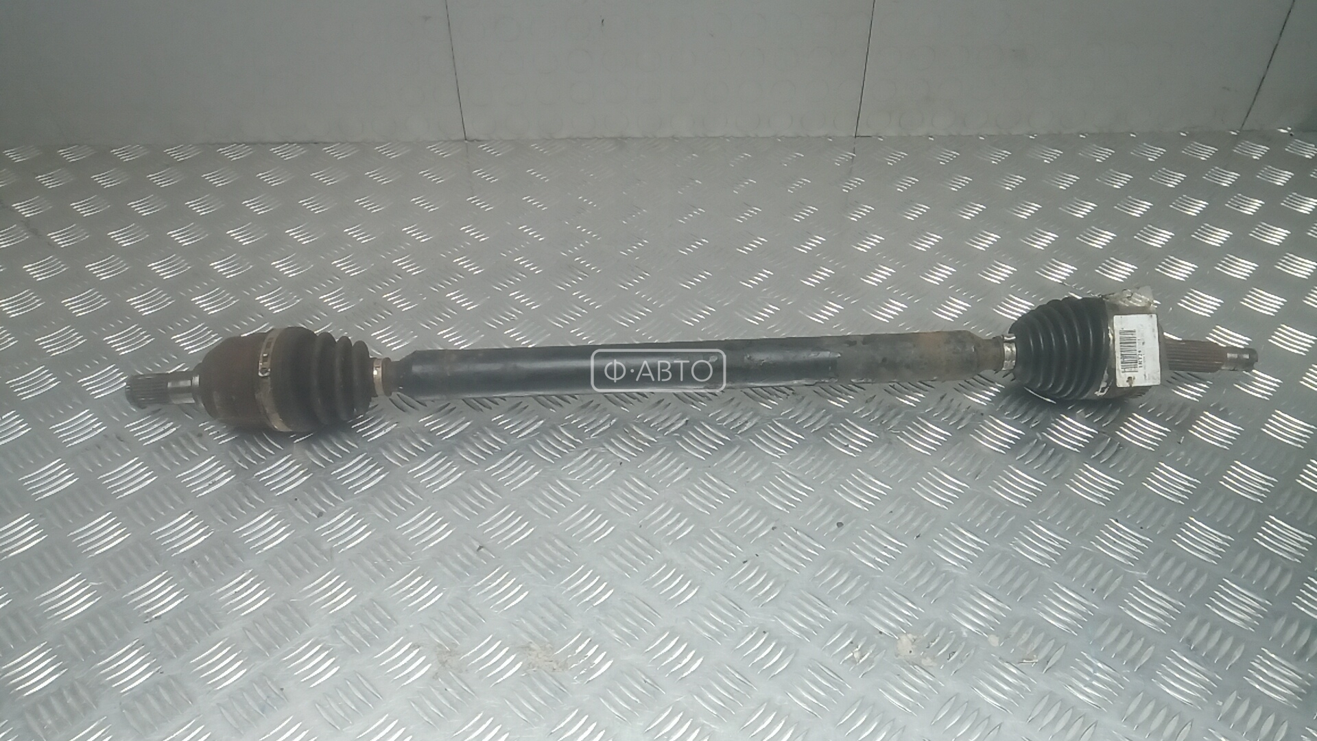 Привод передний правый