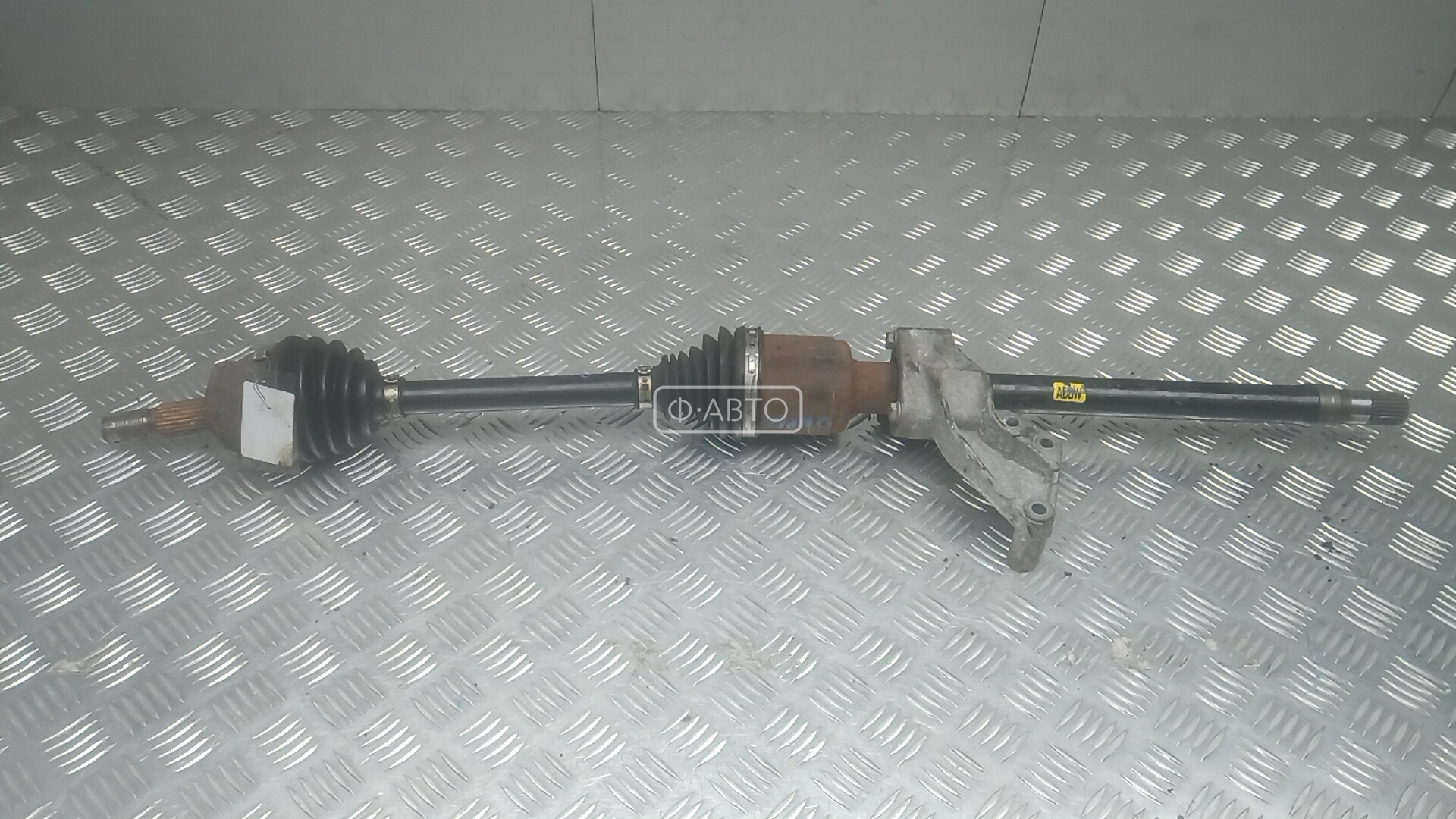 Привод передний правый