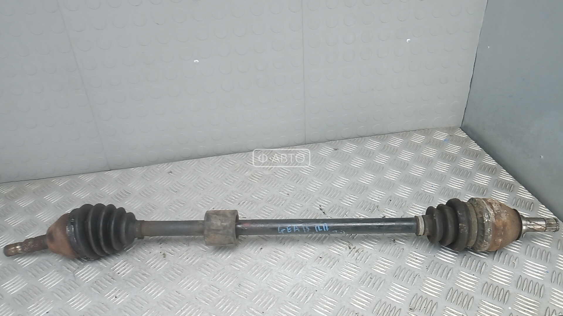 Привод передний правый