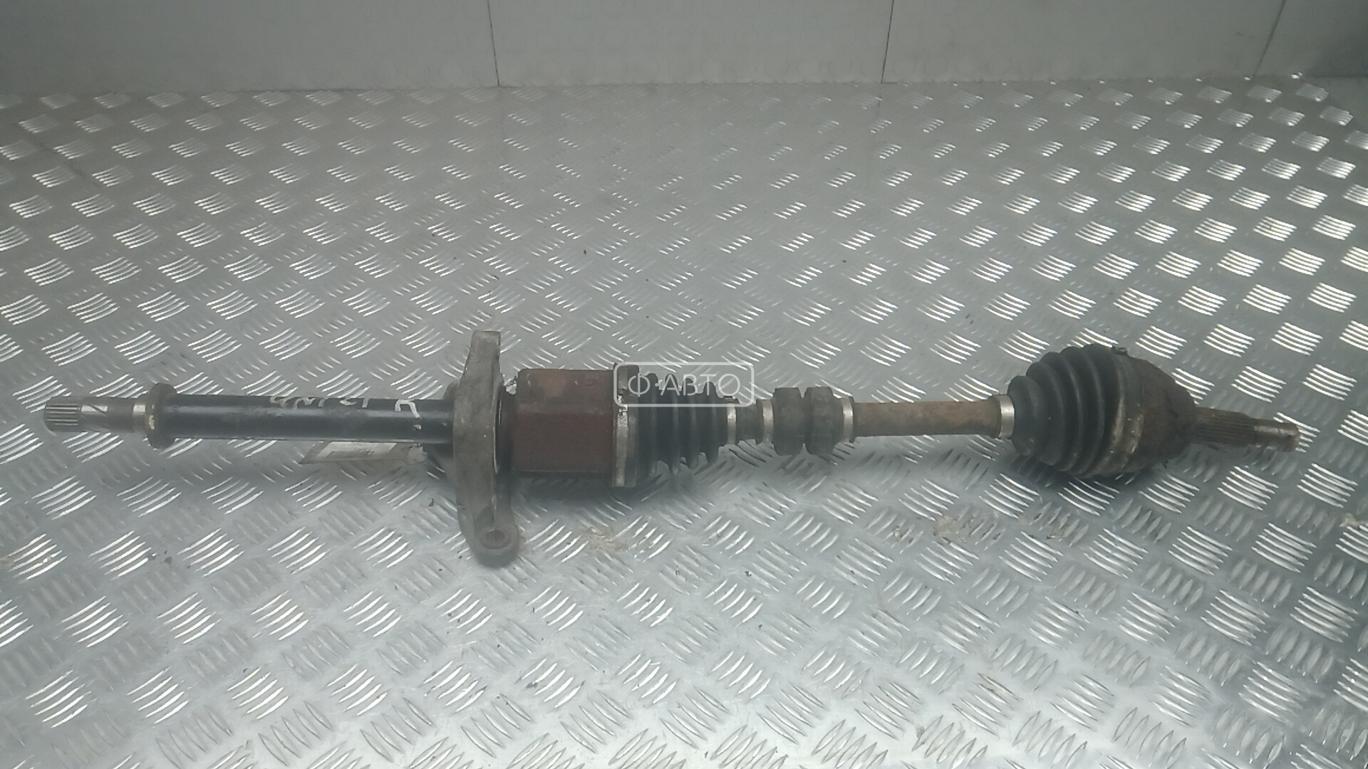 Привод передний правый