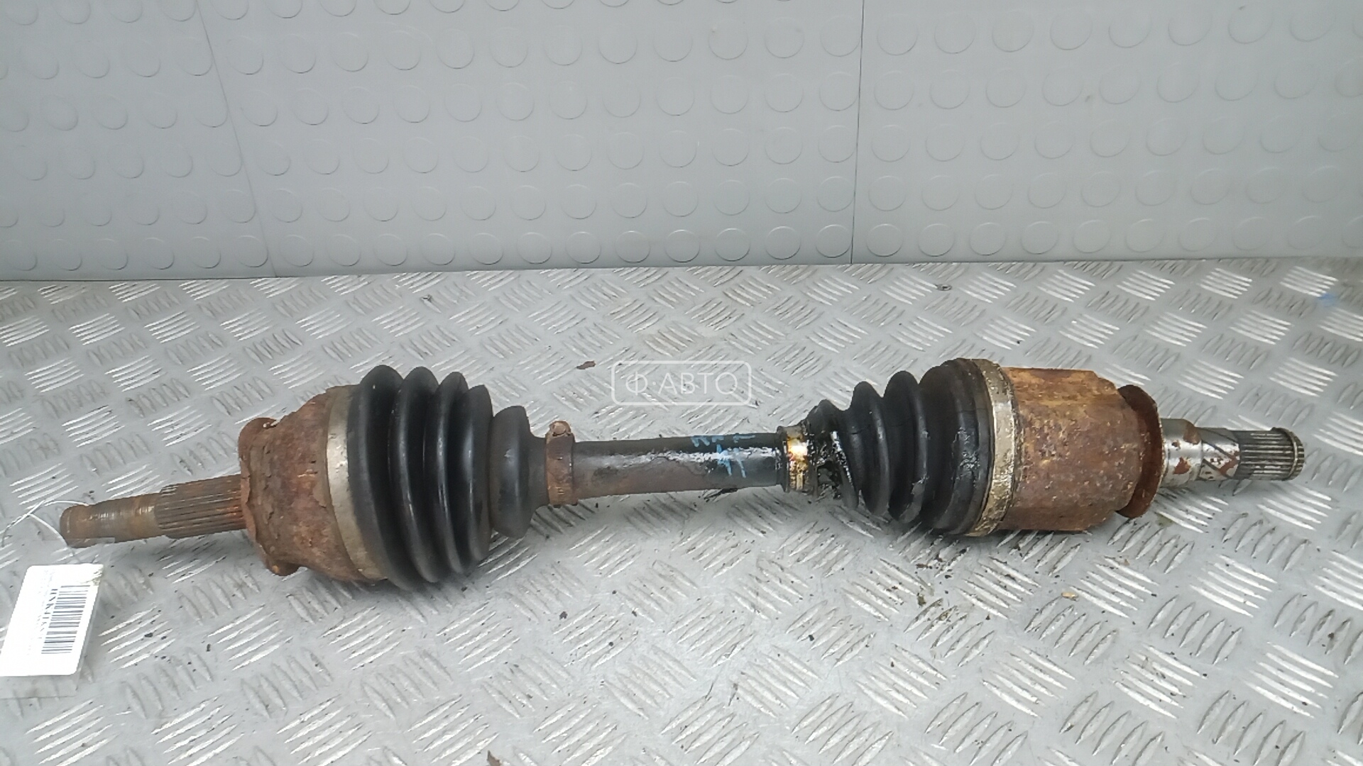 Привод передний левый