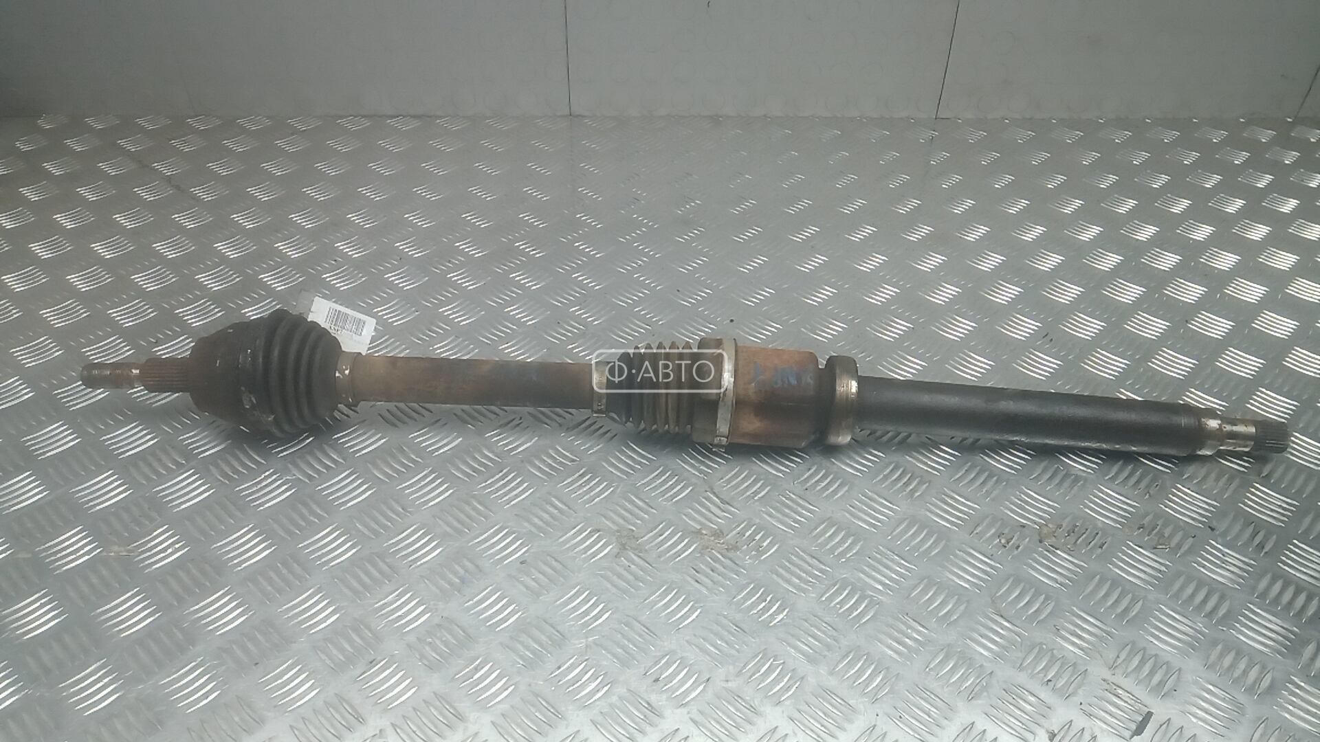 Привод передний правый