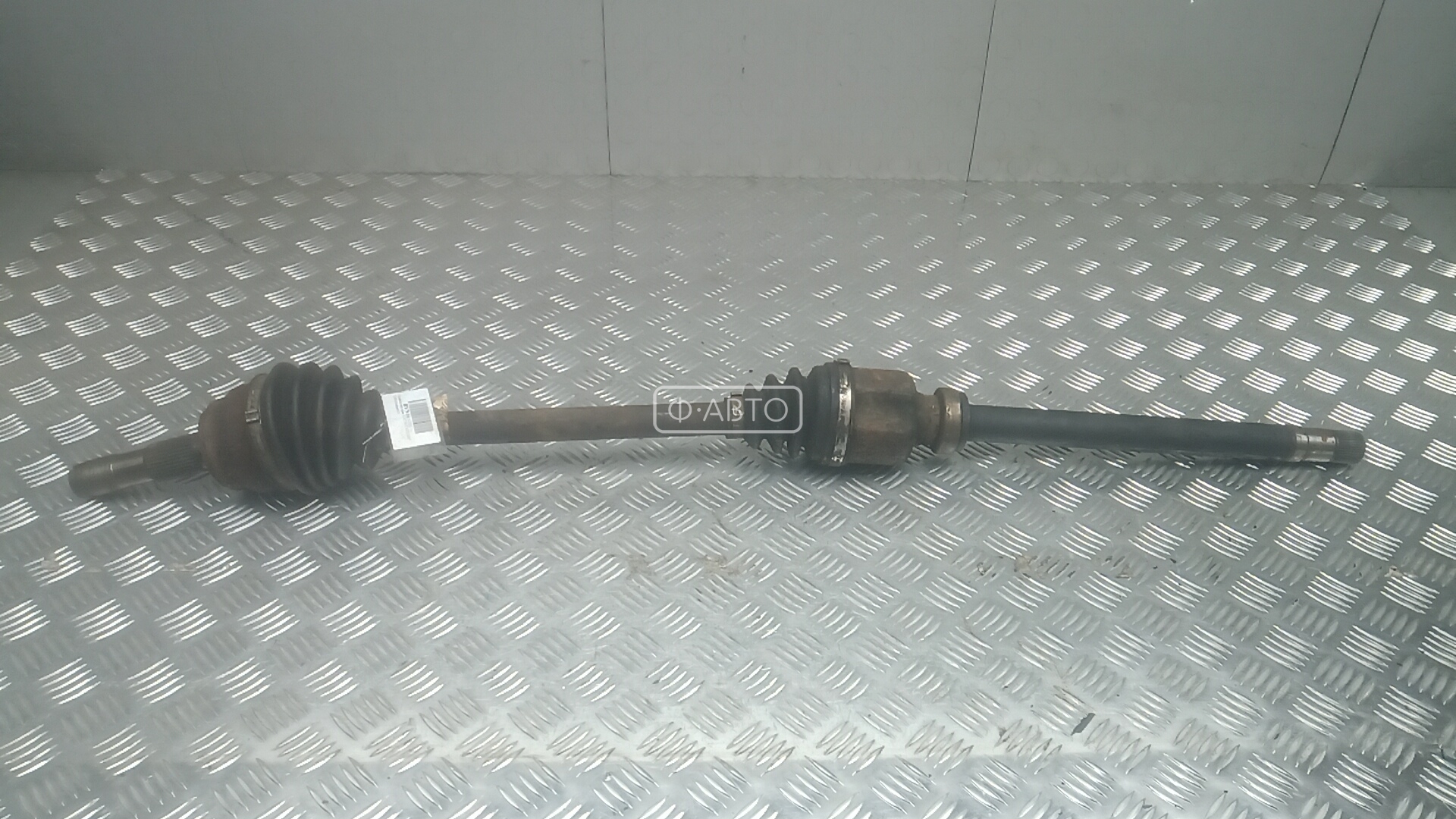 Привод передний правый