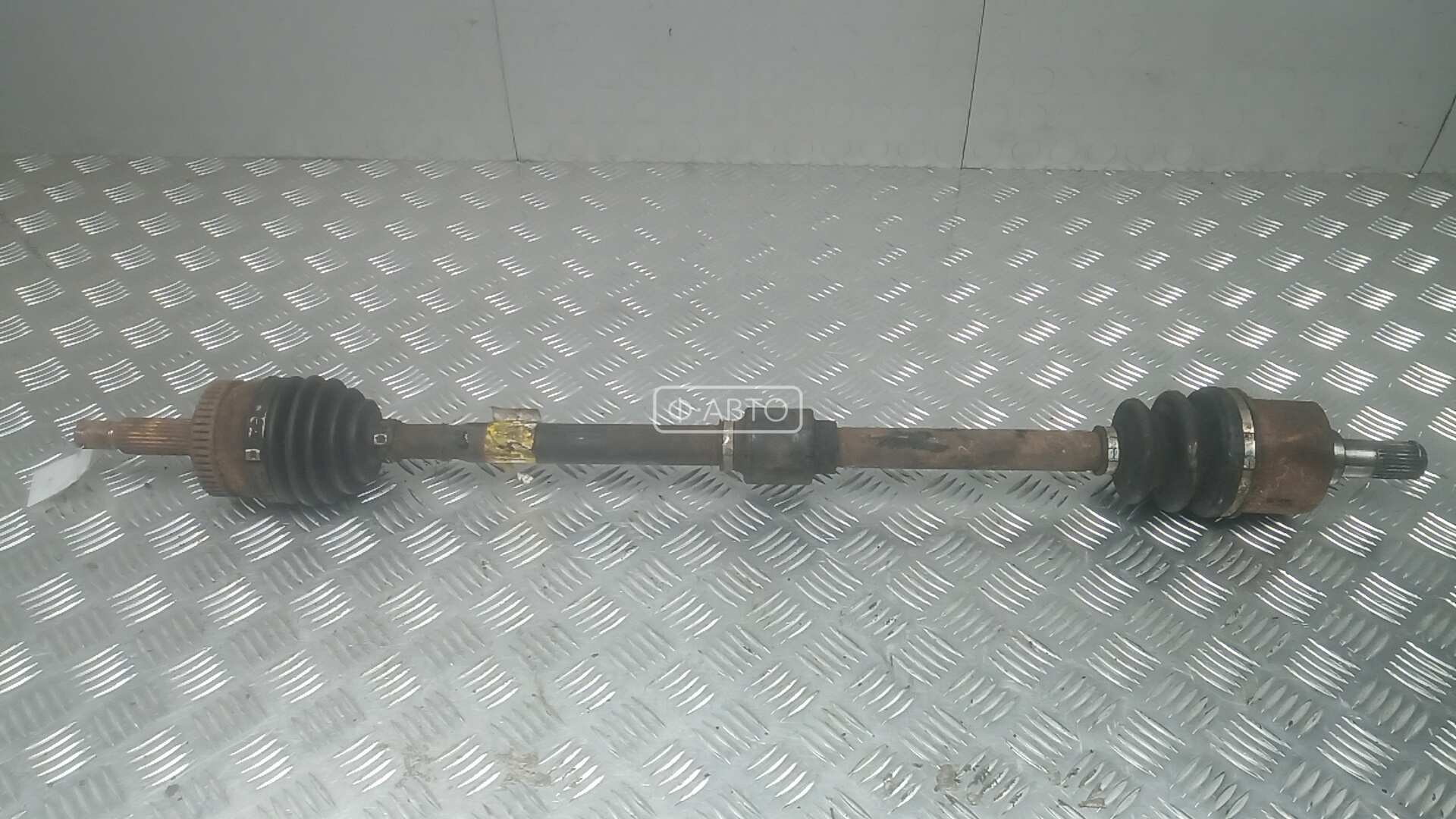 Привод передний правый