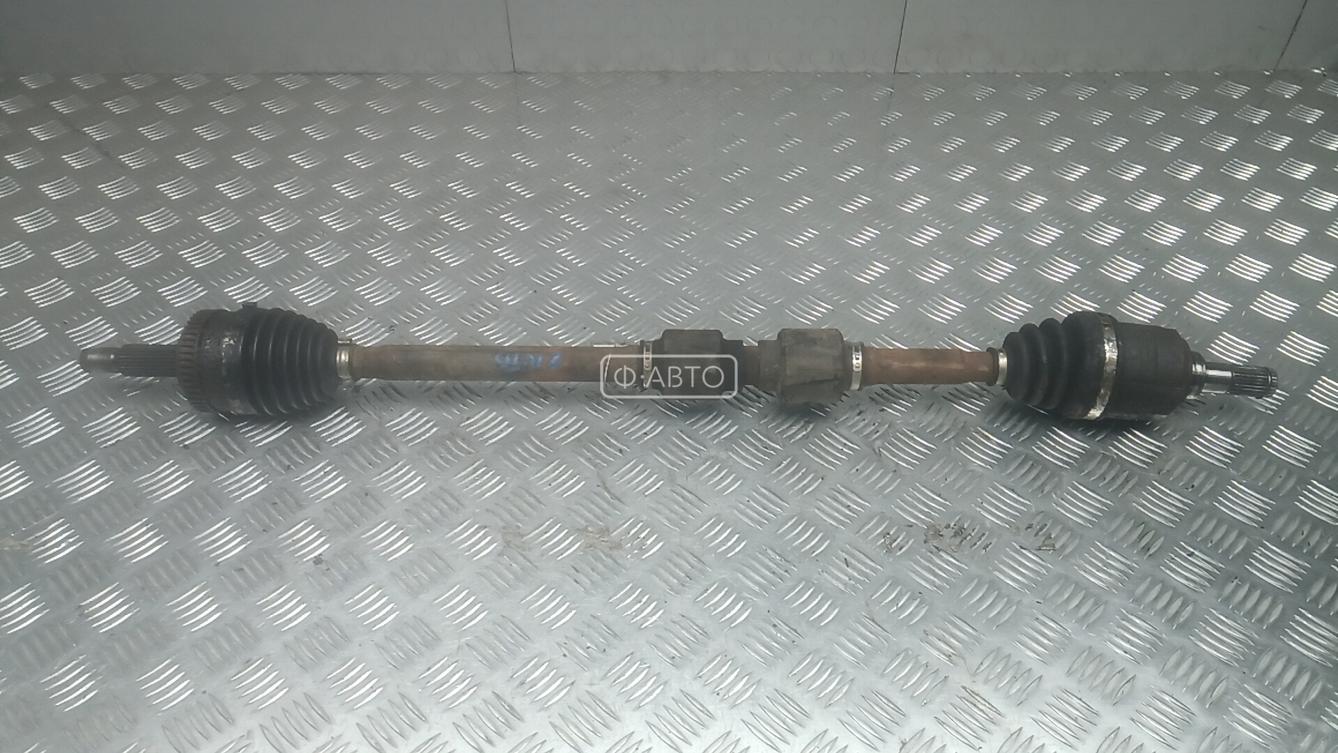 Привод передний правый