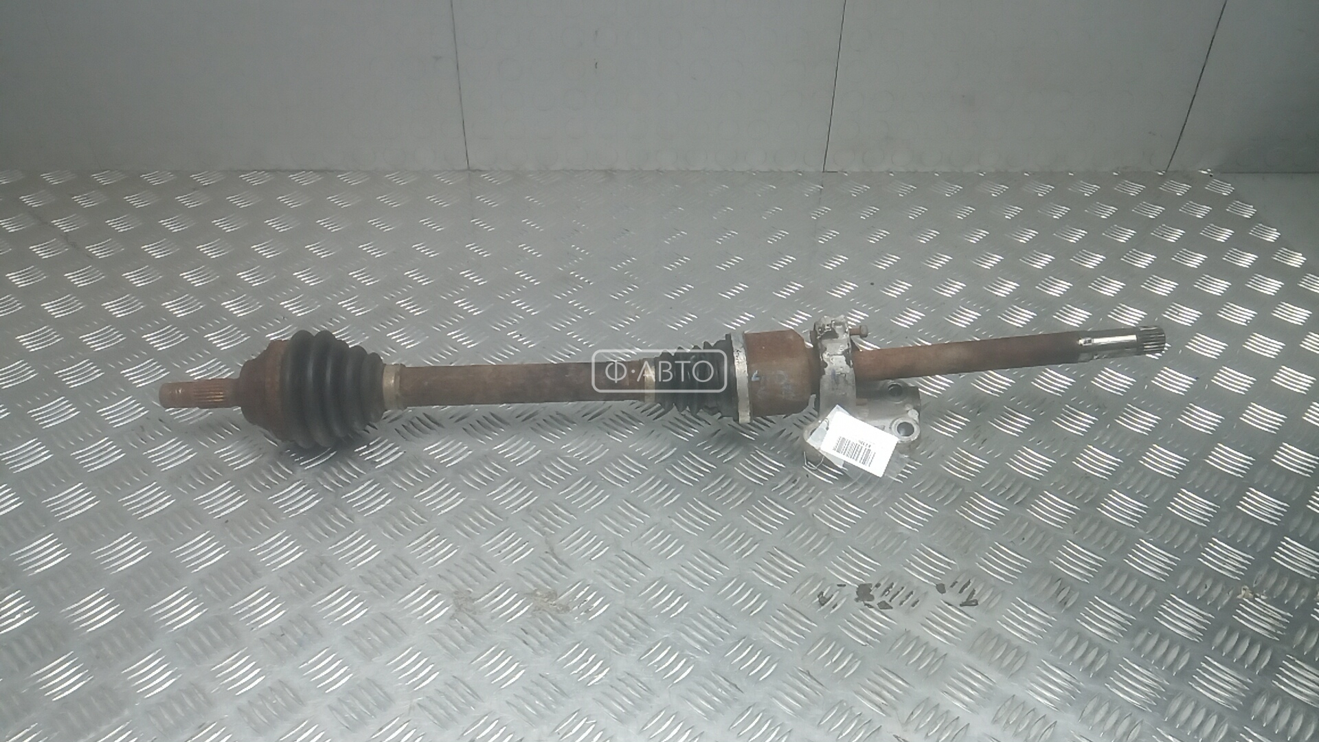 Привод передний правый