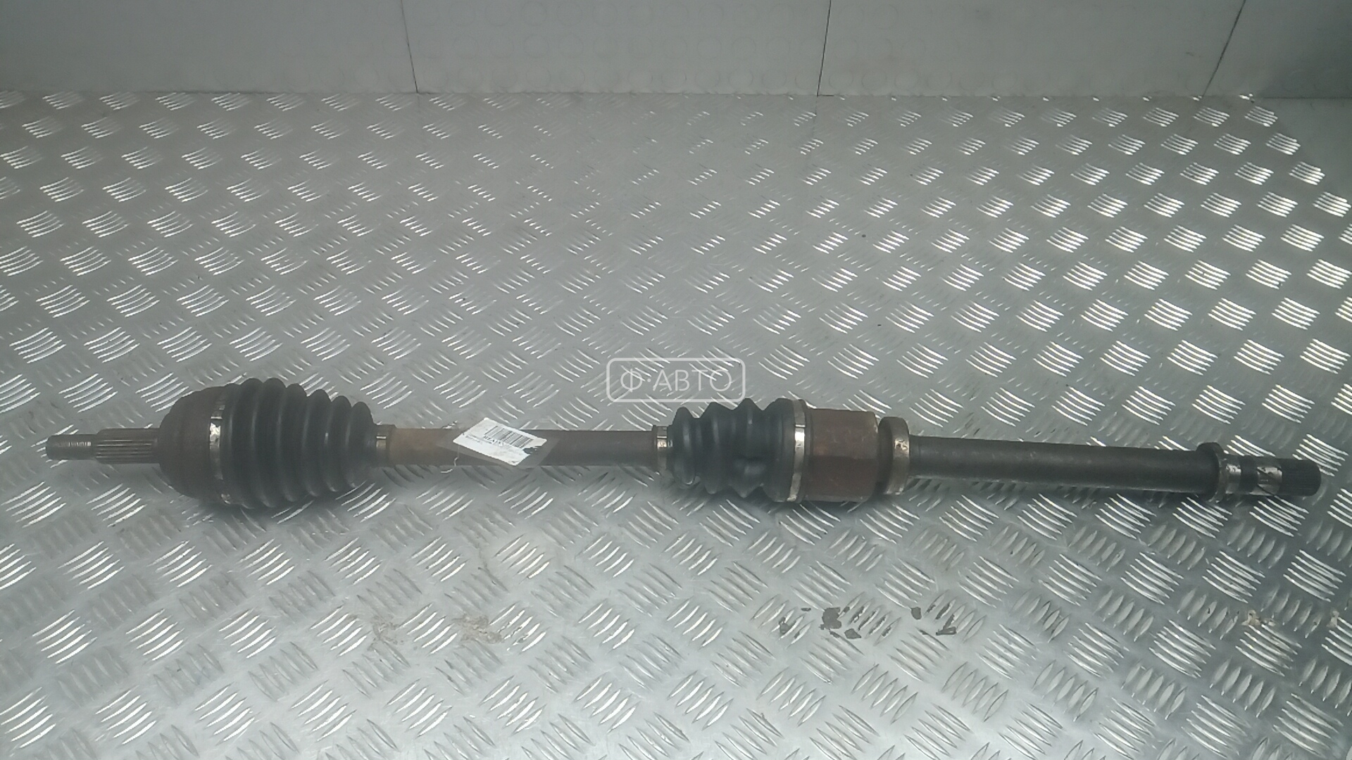 Привод передний правый