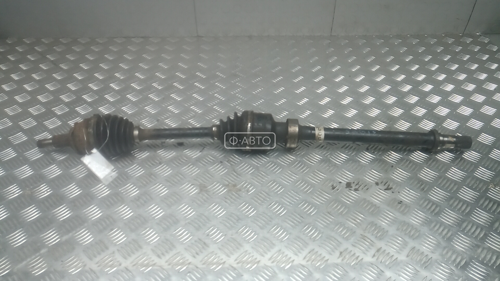 Привод передний правый