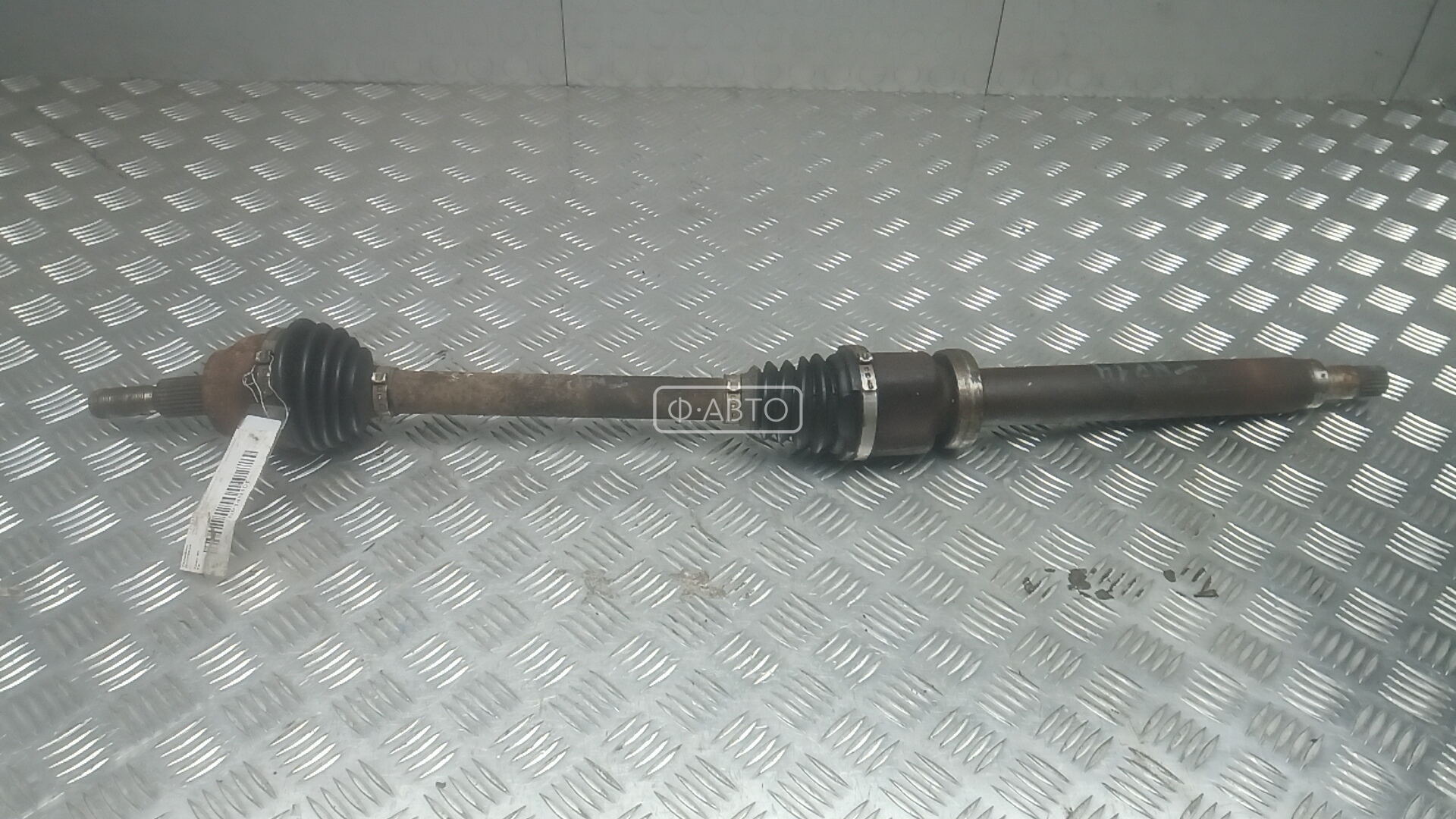 Привод передний правый