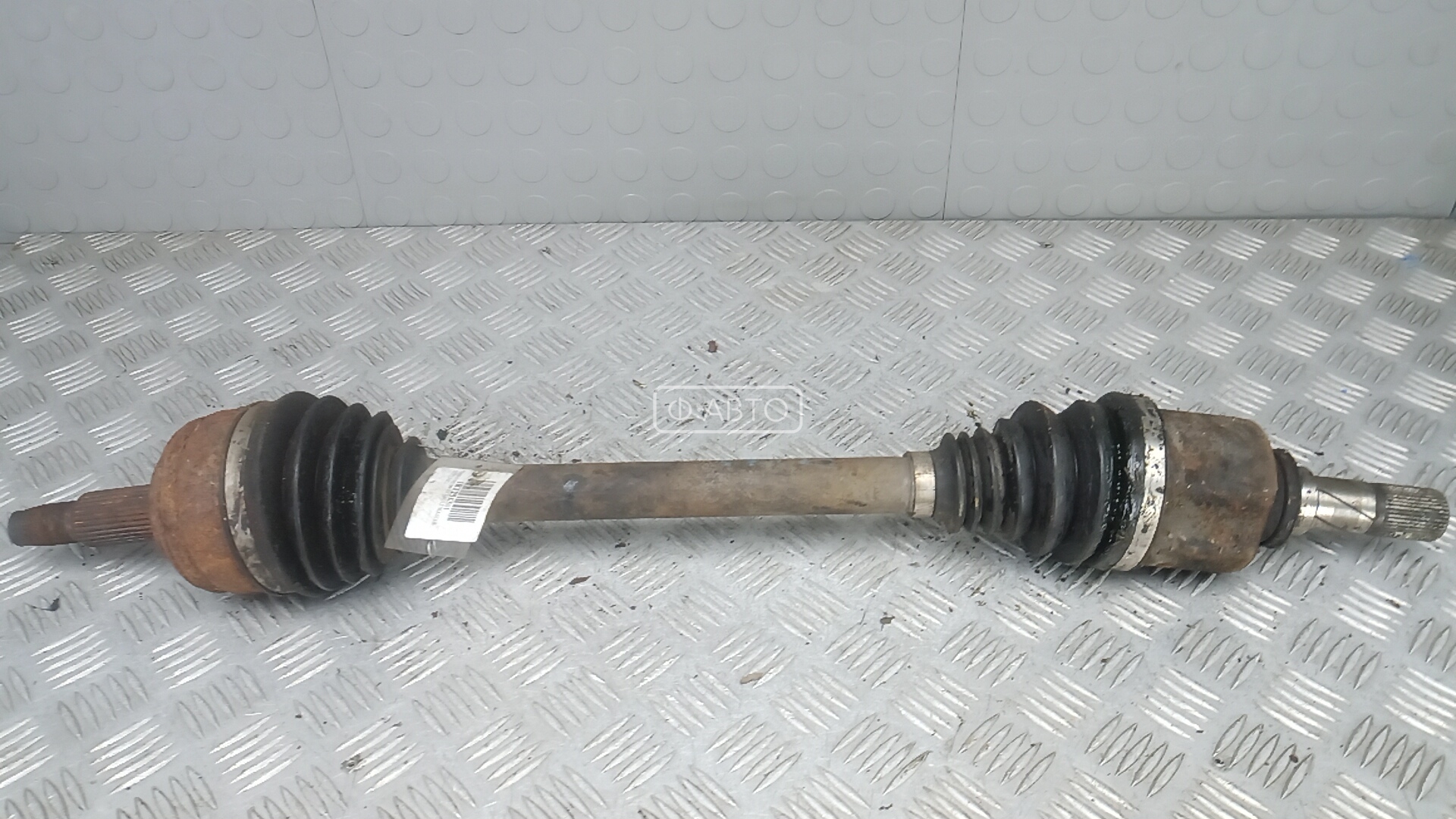 Привод передний левый