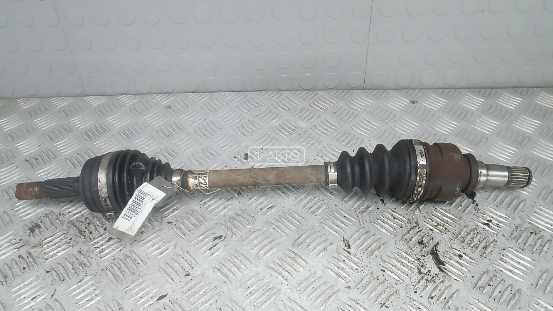 Привод передний левый