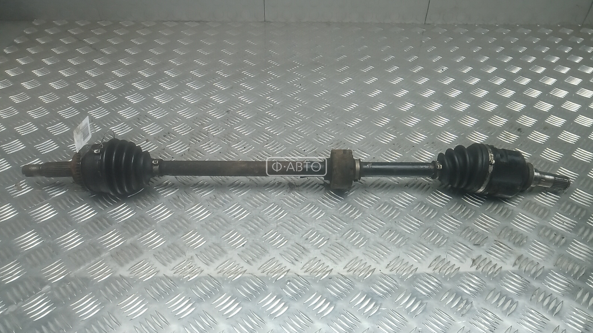 Привод передний правый