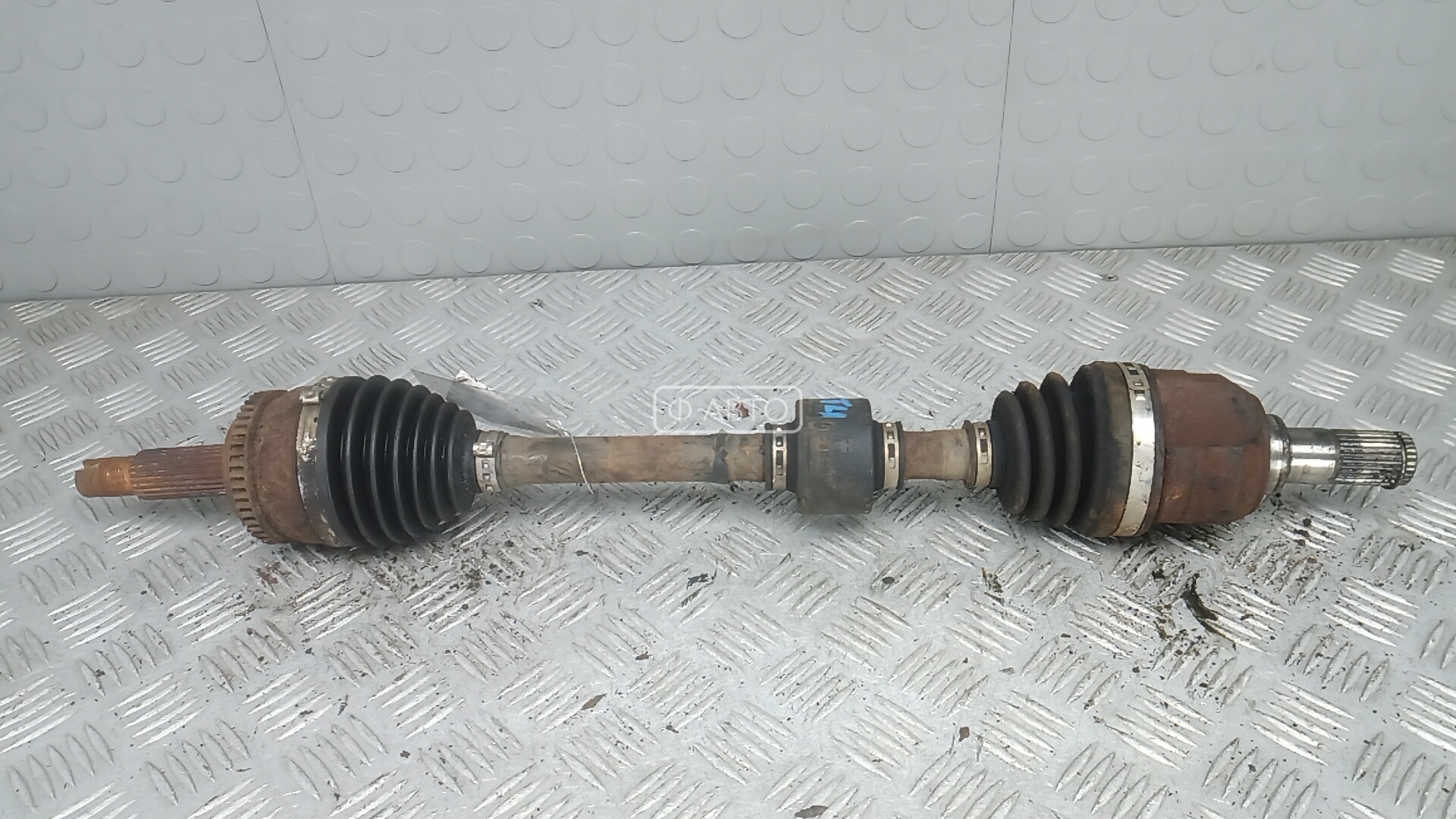 Привод передний левый