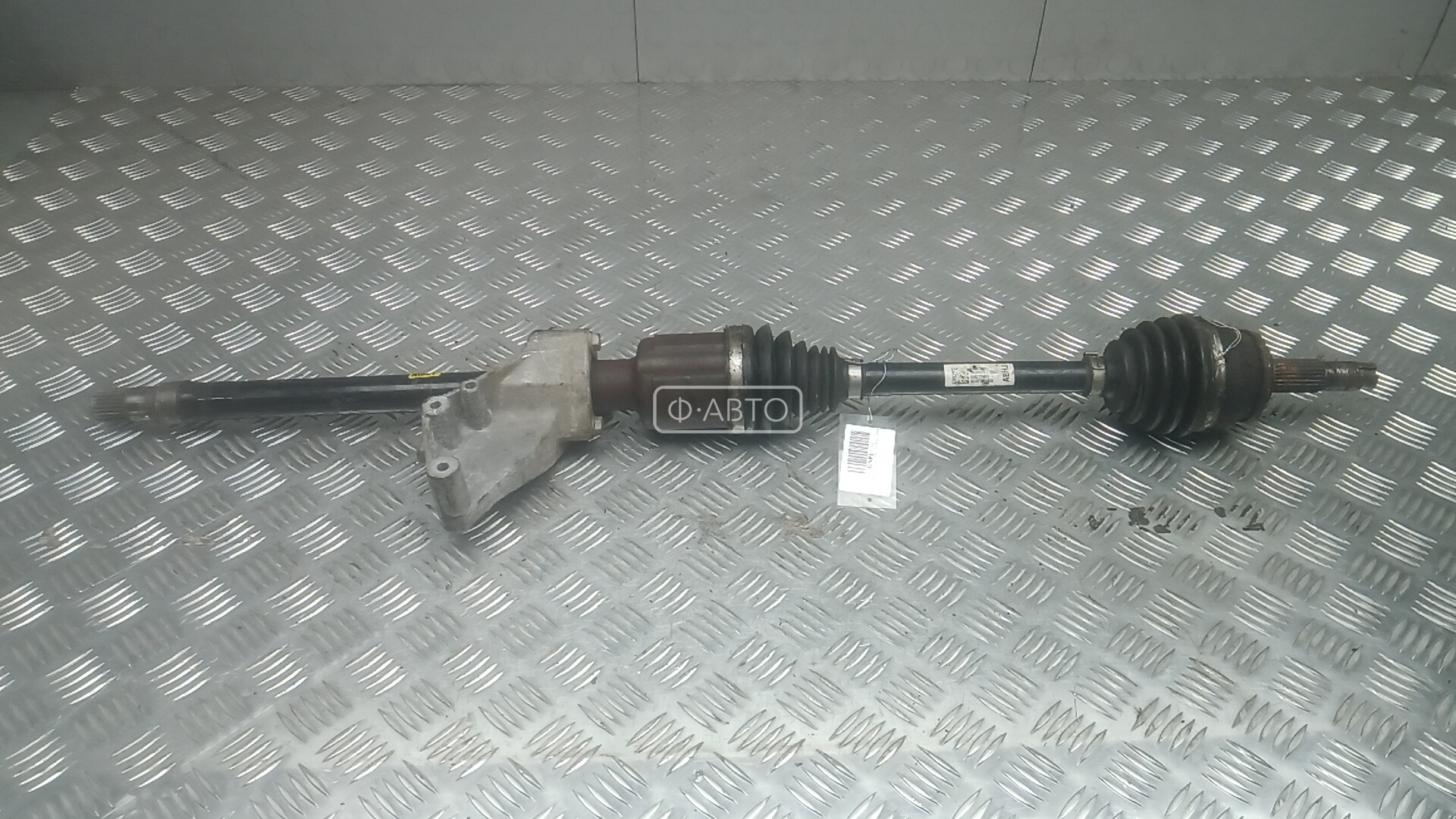 Привод передний правый