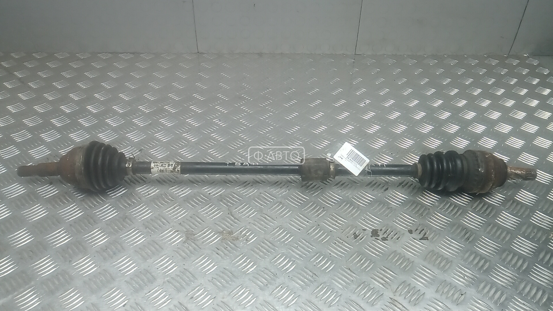 Привод передний правый