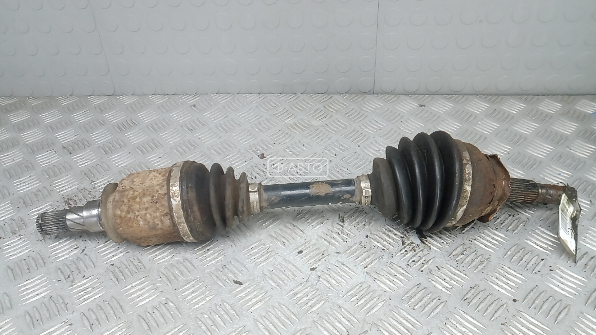 Привод передний левый