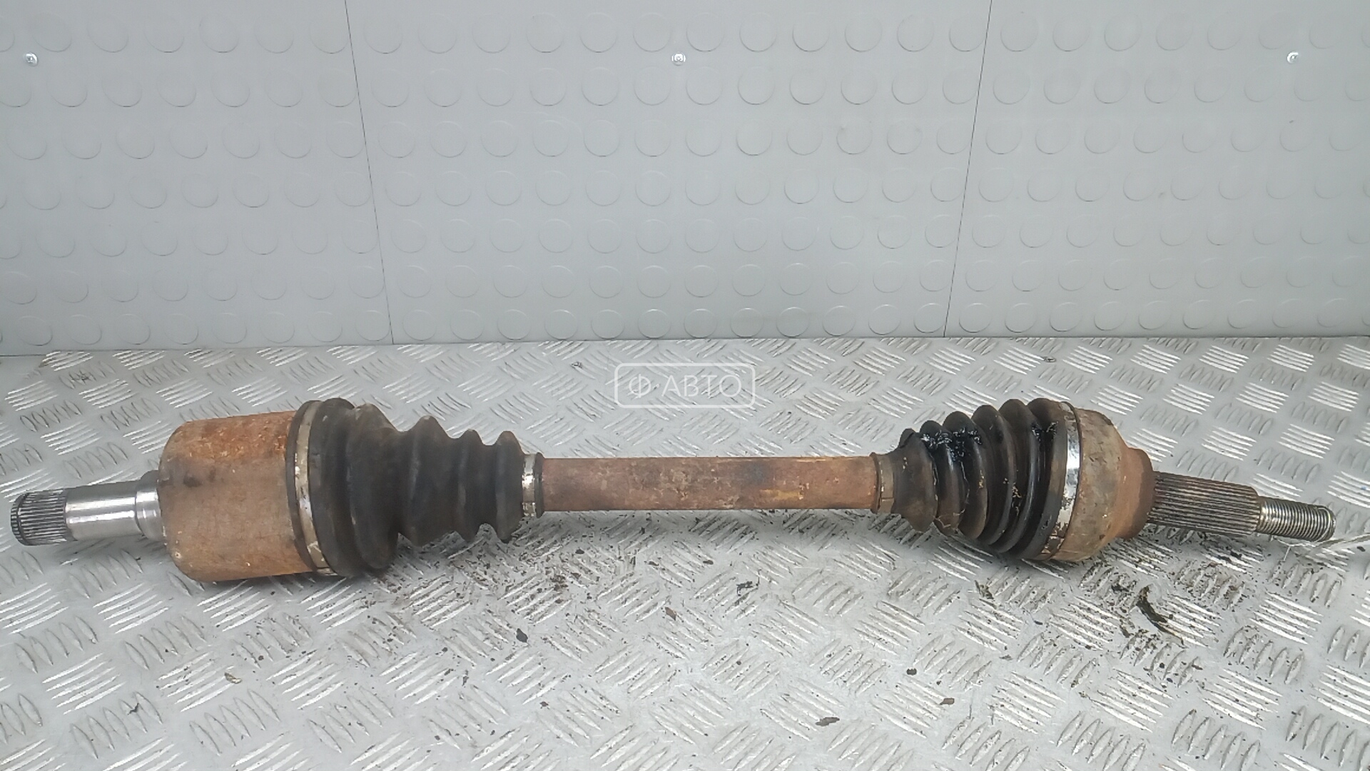 Привод передний левый