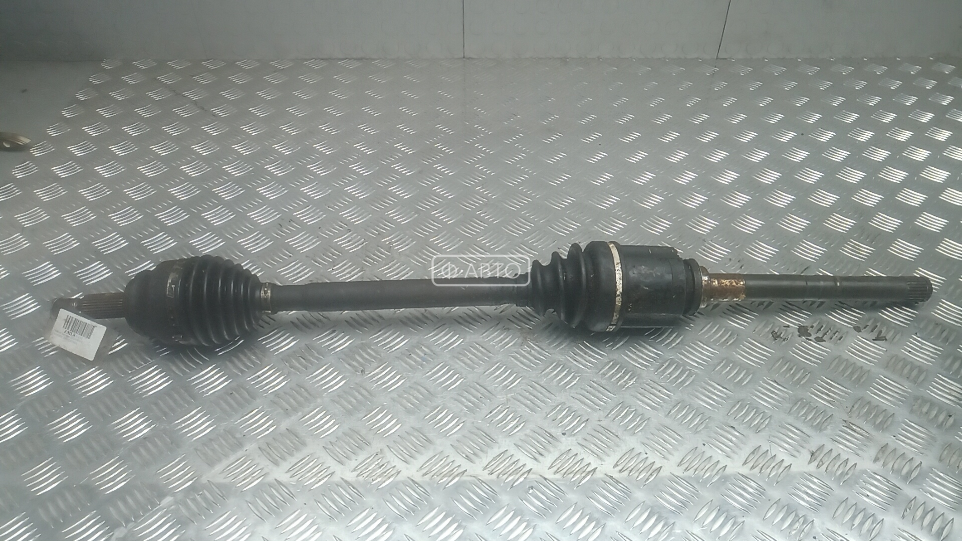 Привод передний правый